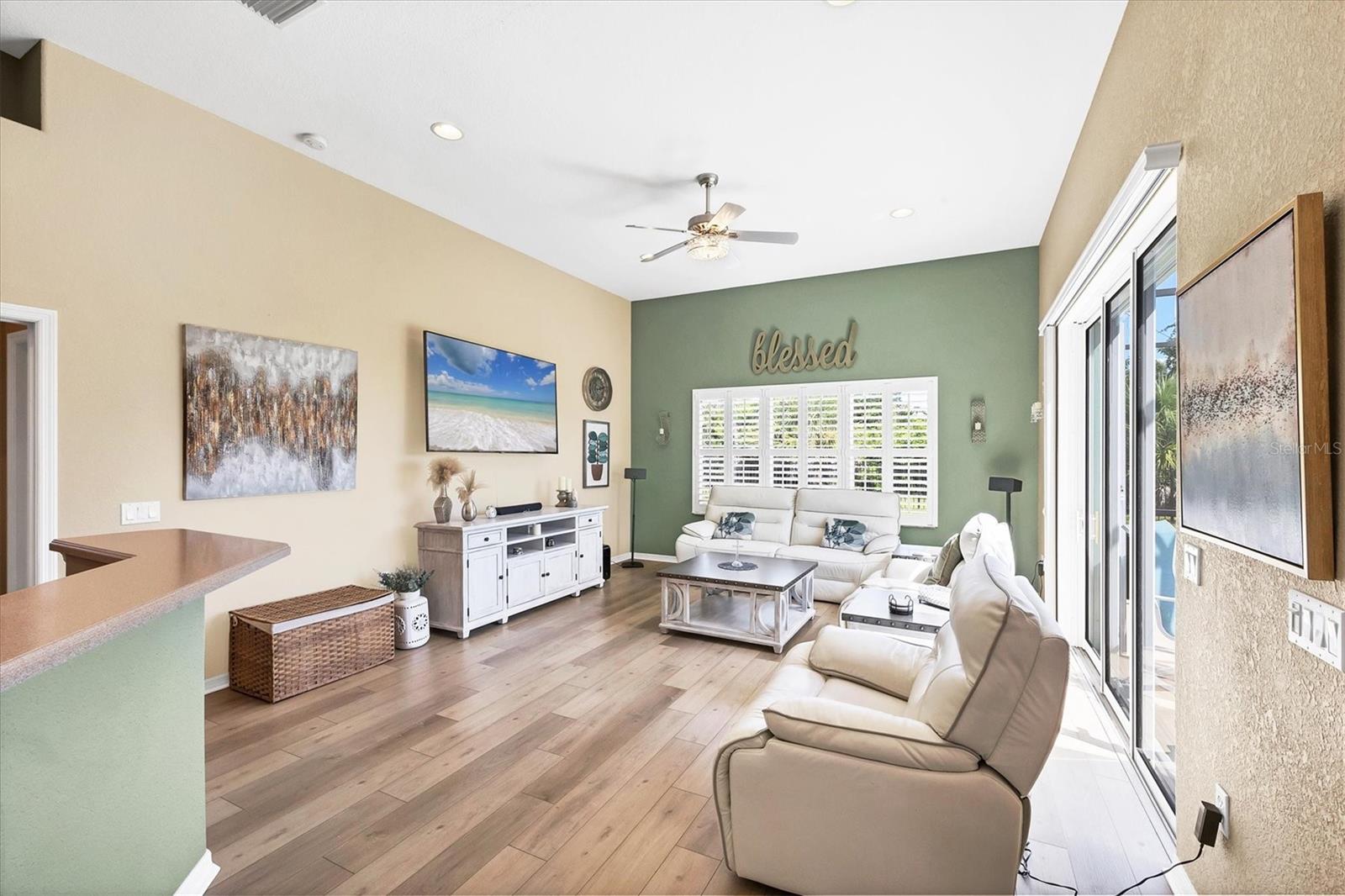 Image 17 of 52 For 9954 Audrey Street