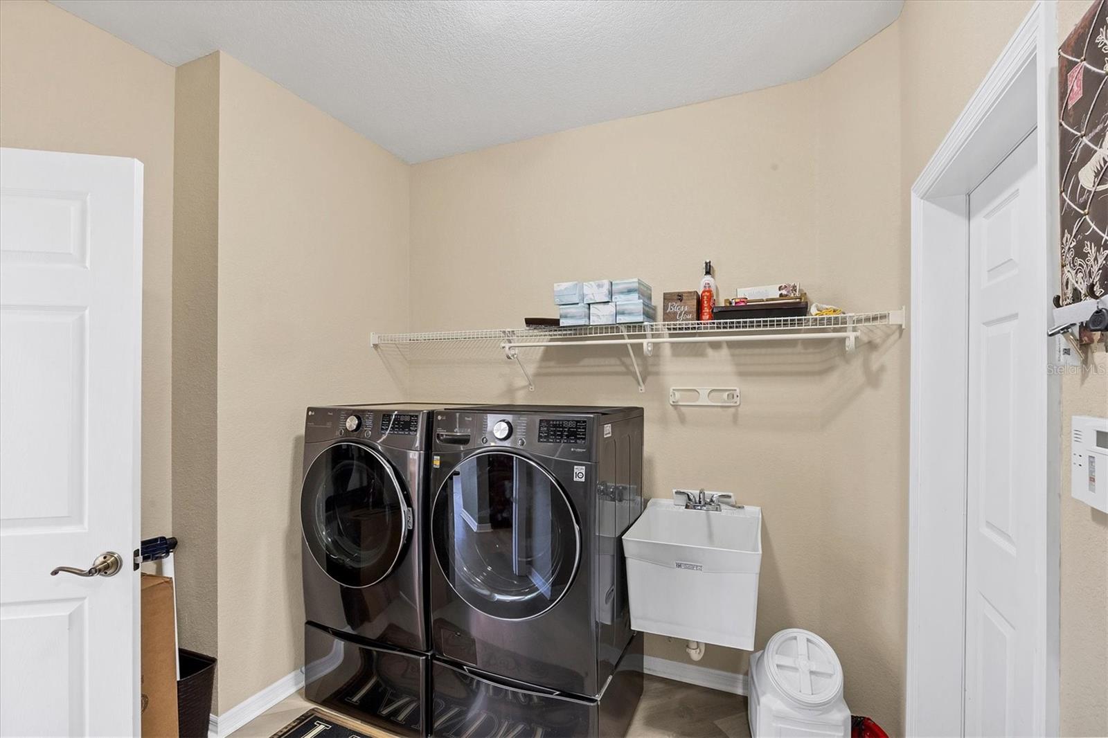 Image 31 of 52 For 9954 Audrey Street