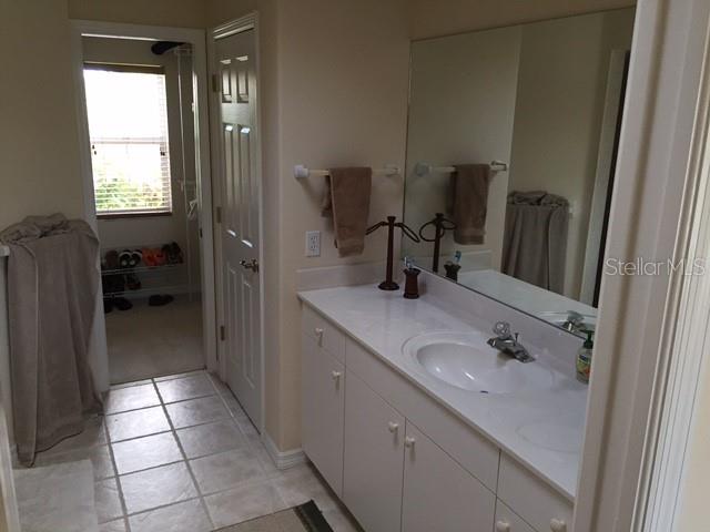 Image 4 of 22 For 15144 Lakeland Circle