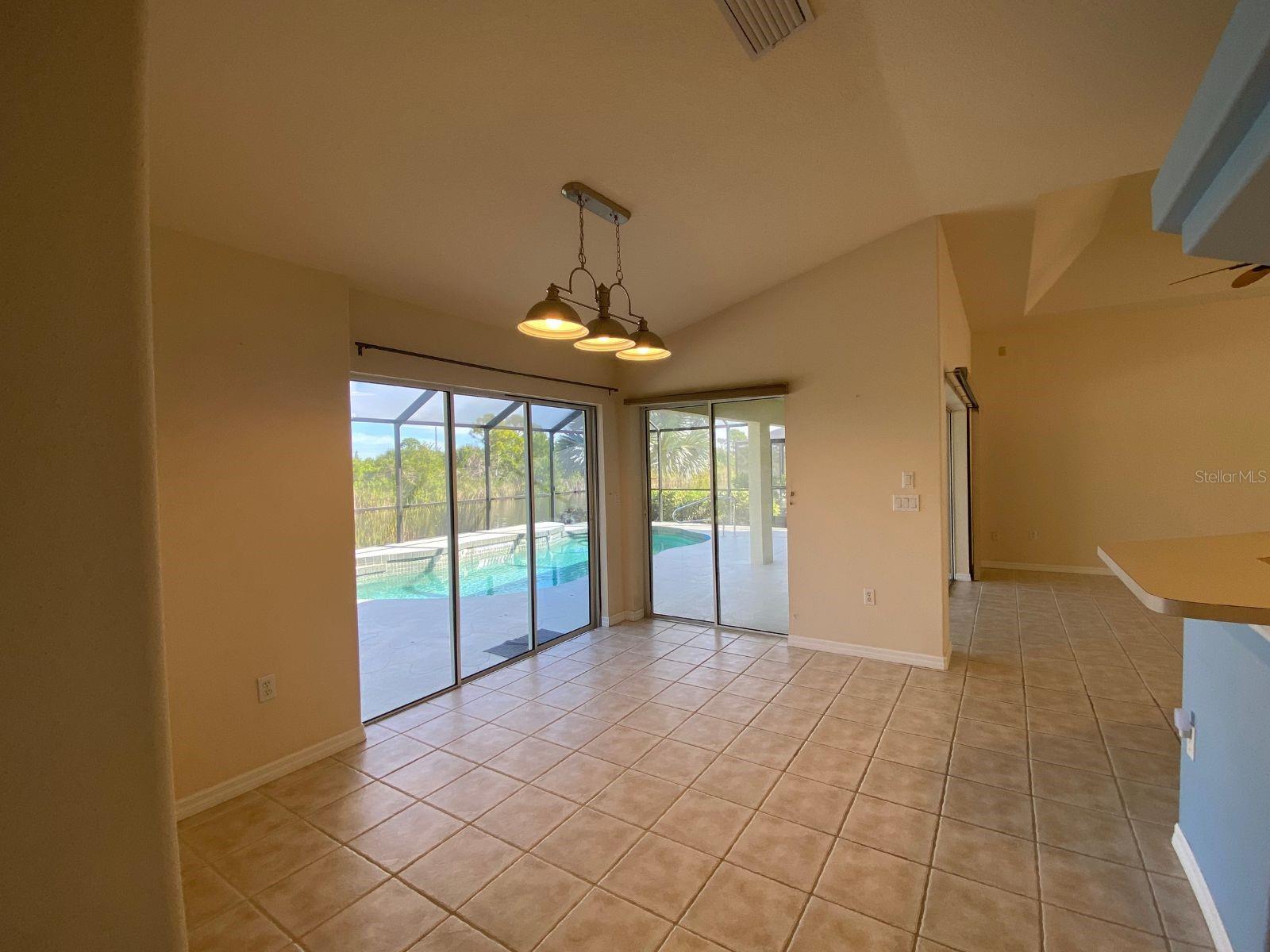 Image 9 of 22 For 15144 Lakeland Circle