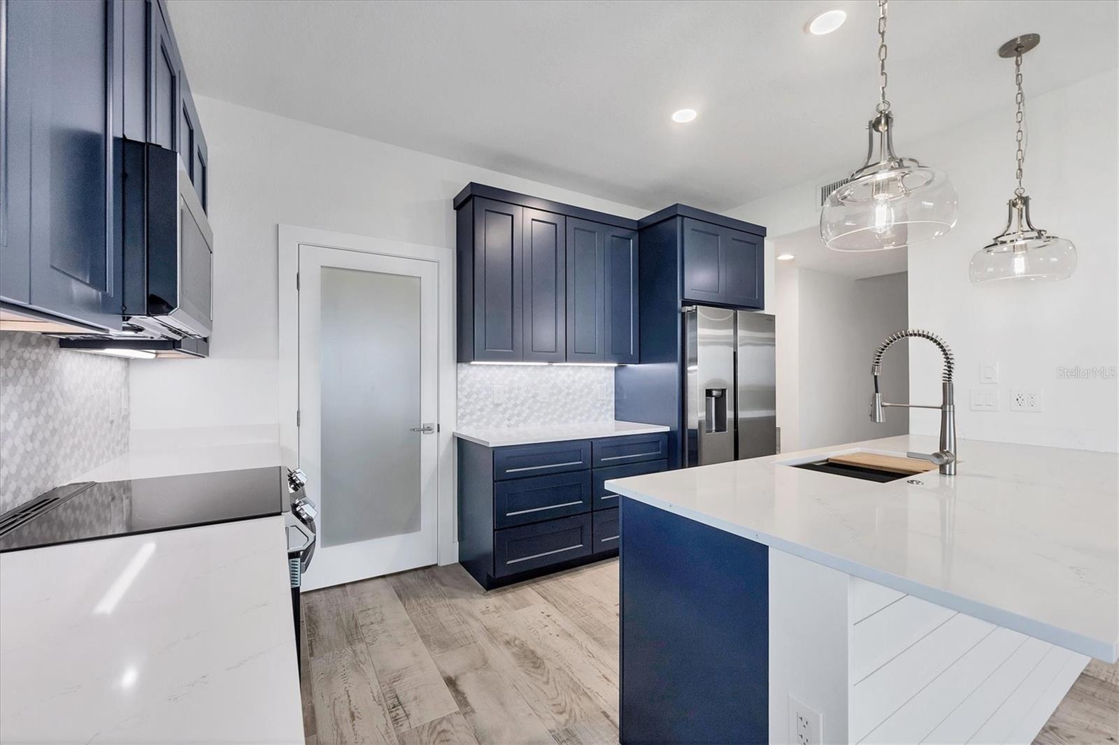 Image 14 of 54 For 9203 Griggs Road A-204