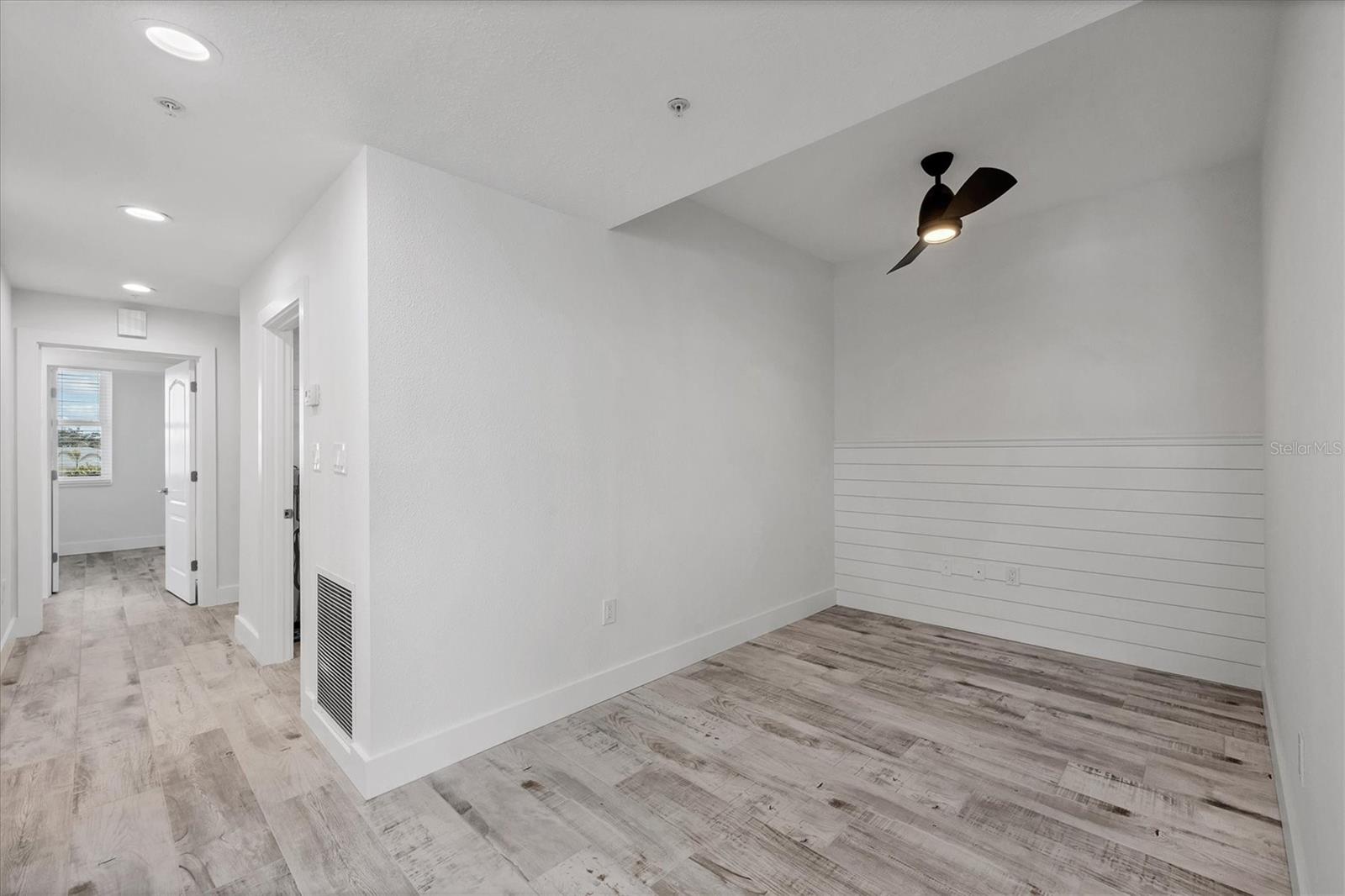 Image 18 of 54 For 9203 Griggs Road A-204
