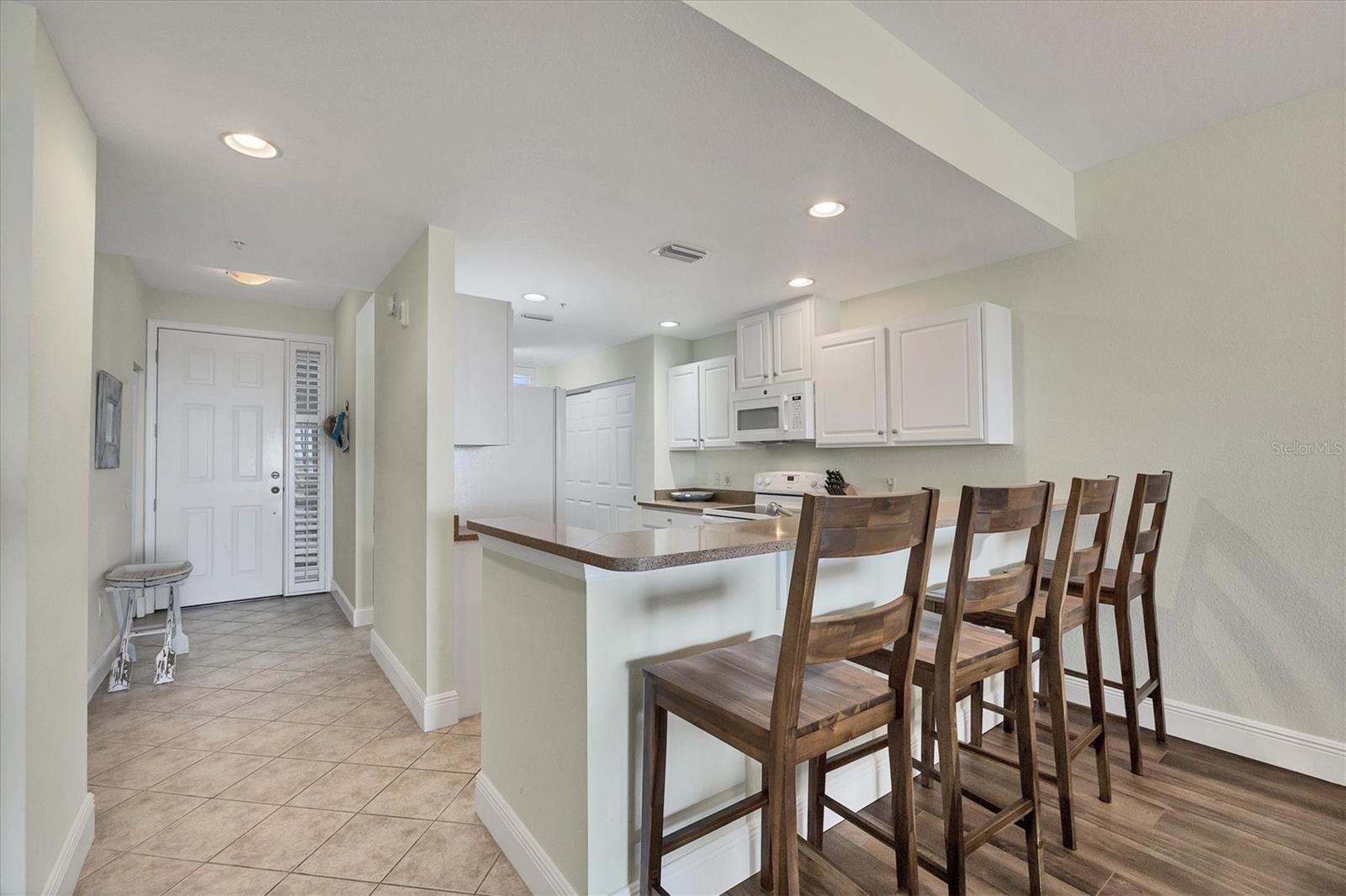 Image 14 of 57 For 13313 Gasparilla Road 202