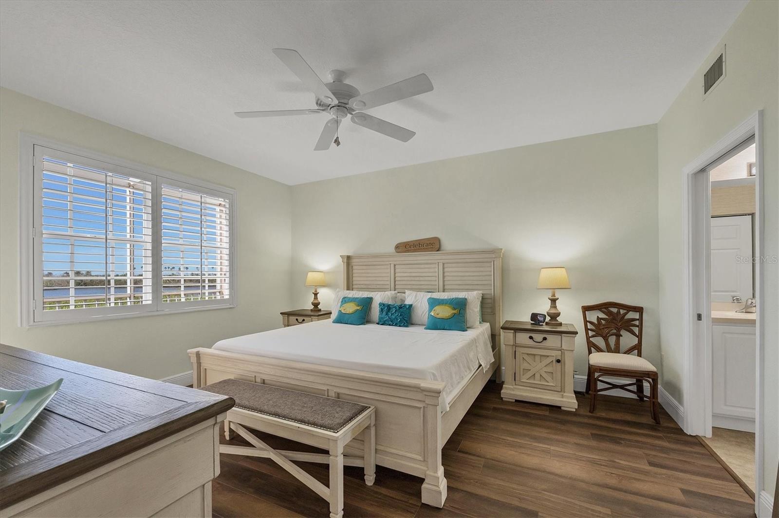 Image 24 of 57 For 13313 Gasparilla Road 202