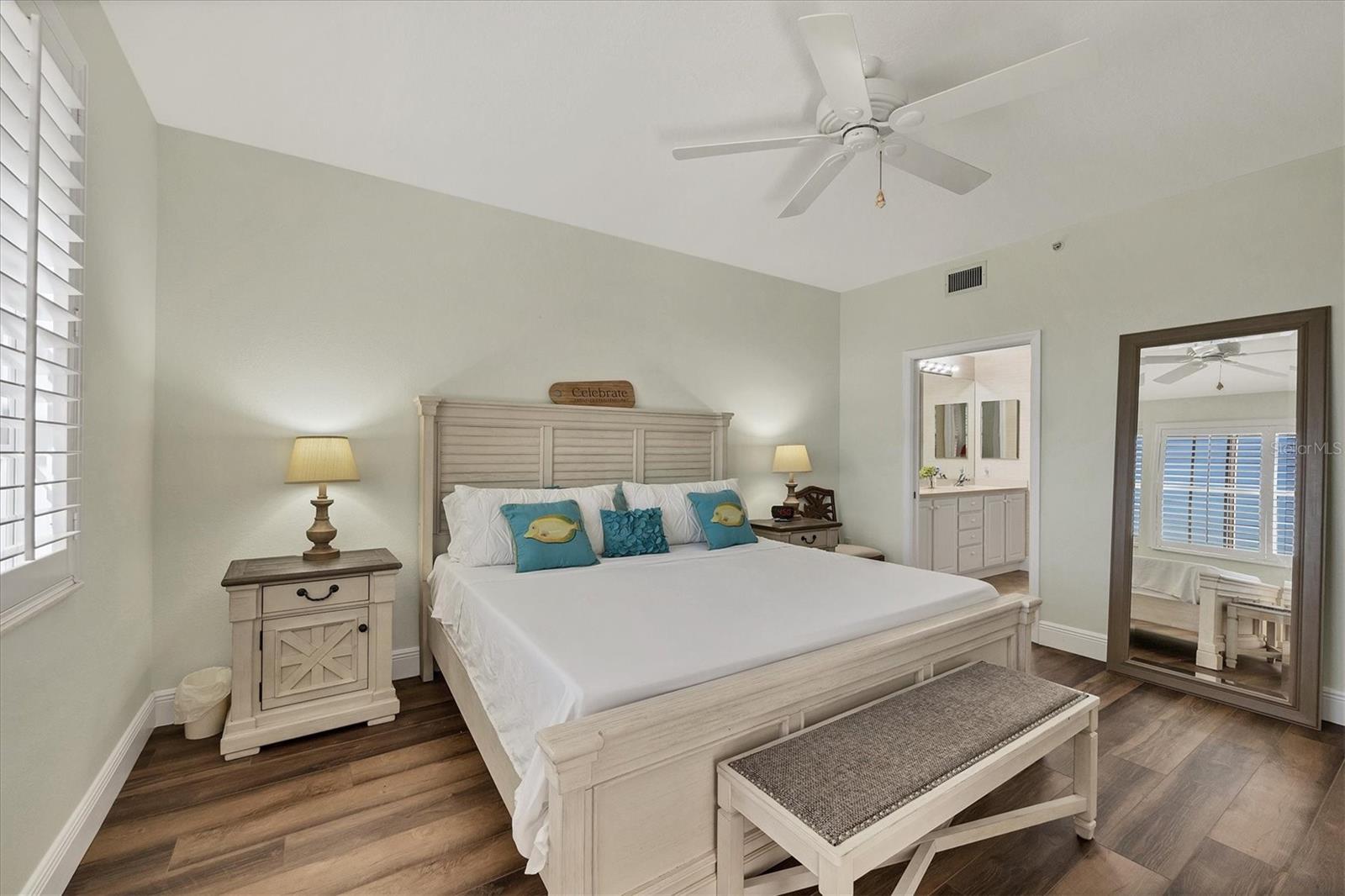 Image 26 of 57 For 13313 Gasparilla Road 202