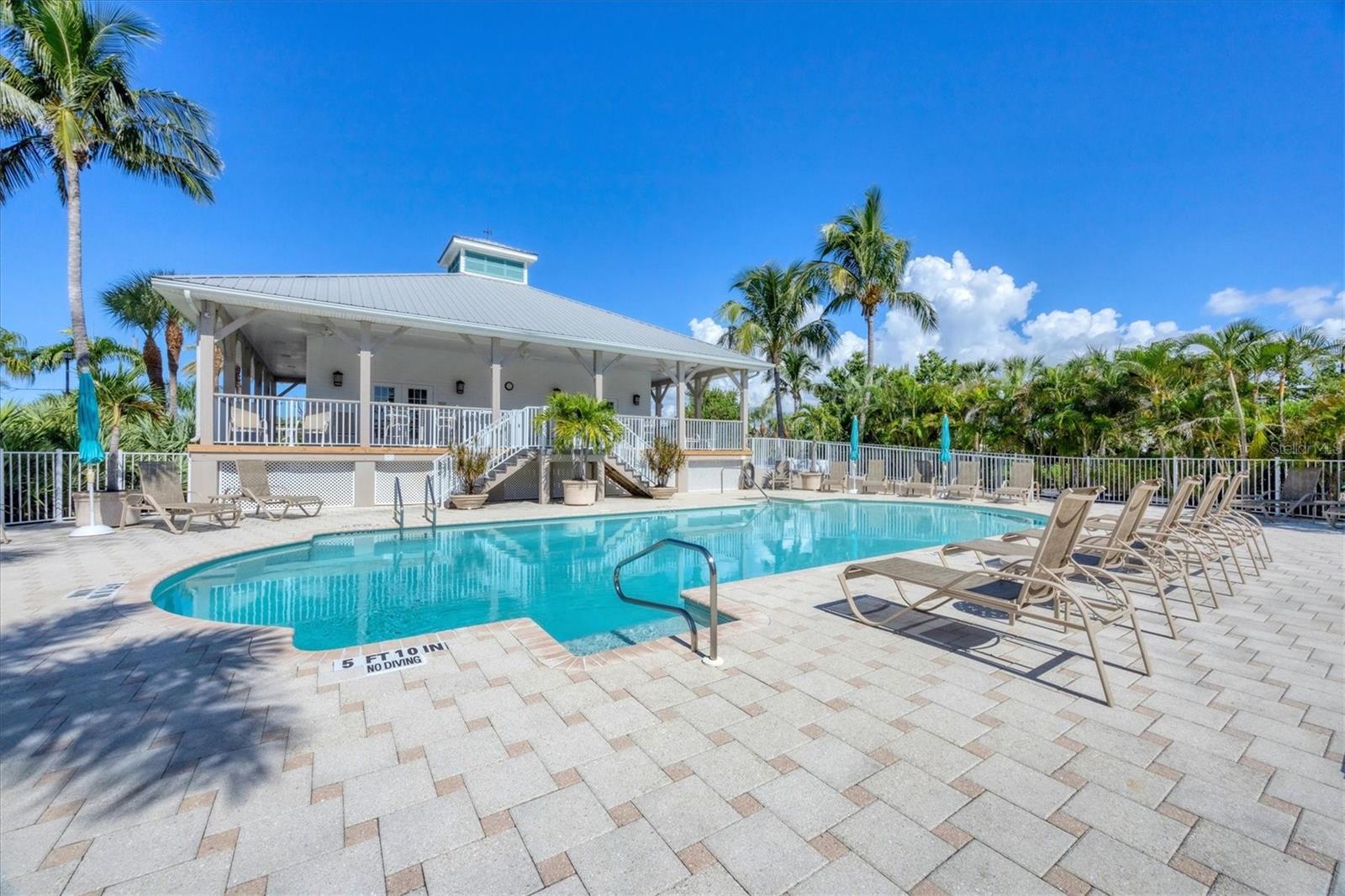 Image 46 of 57 For 13313 Gasparilla Road 202