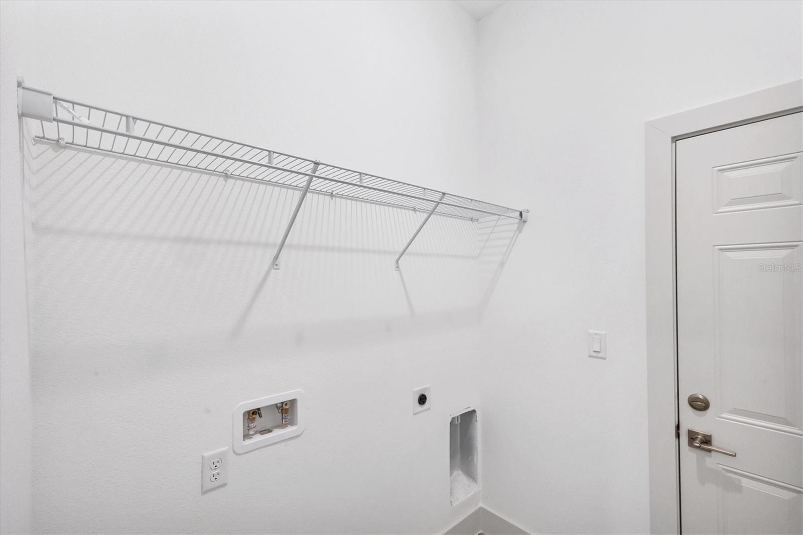 Image 31 of 38 For 19152 Addison Avenue