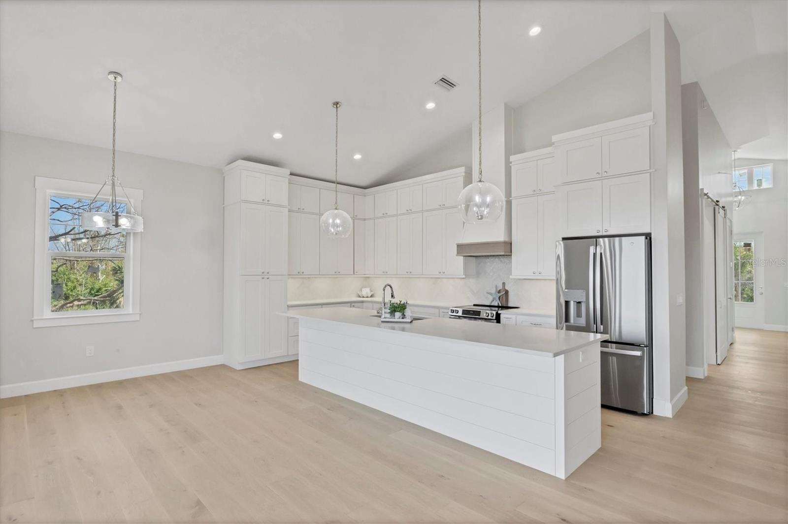 Image 13 of 51 For 1141 Andrews Street