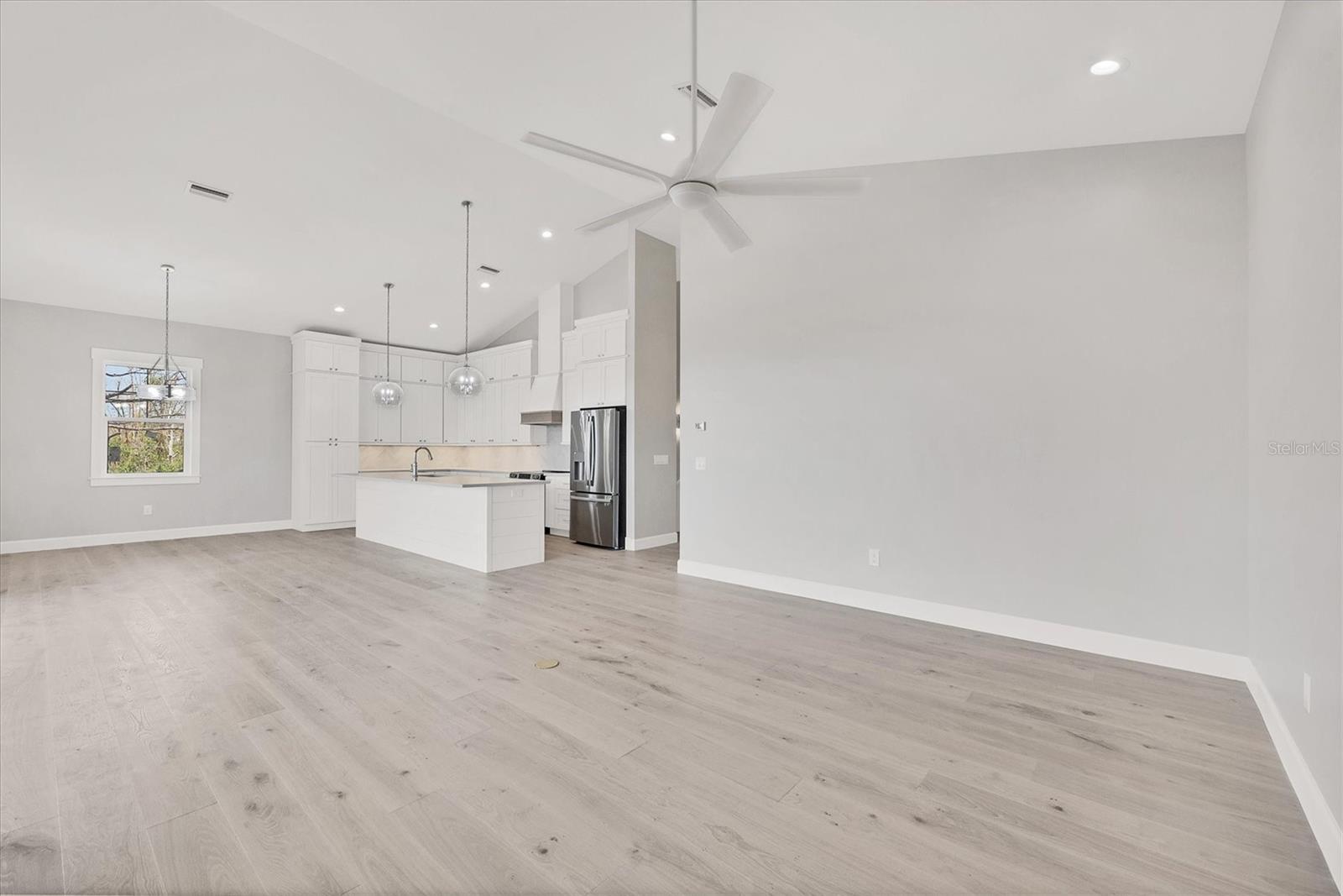 Image 16 of 51 For 1141 Andrews Street