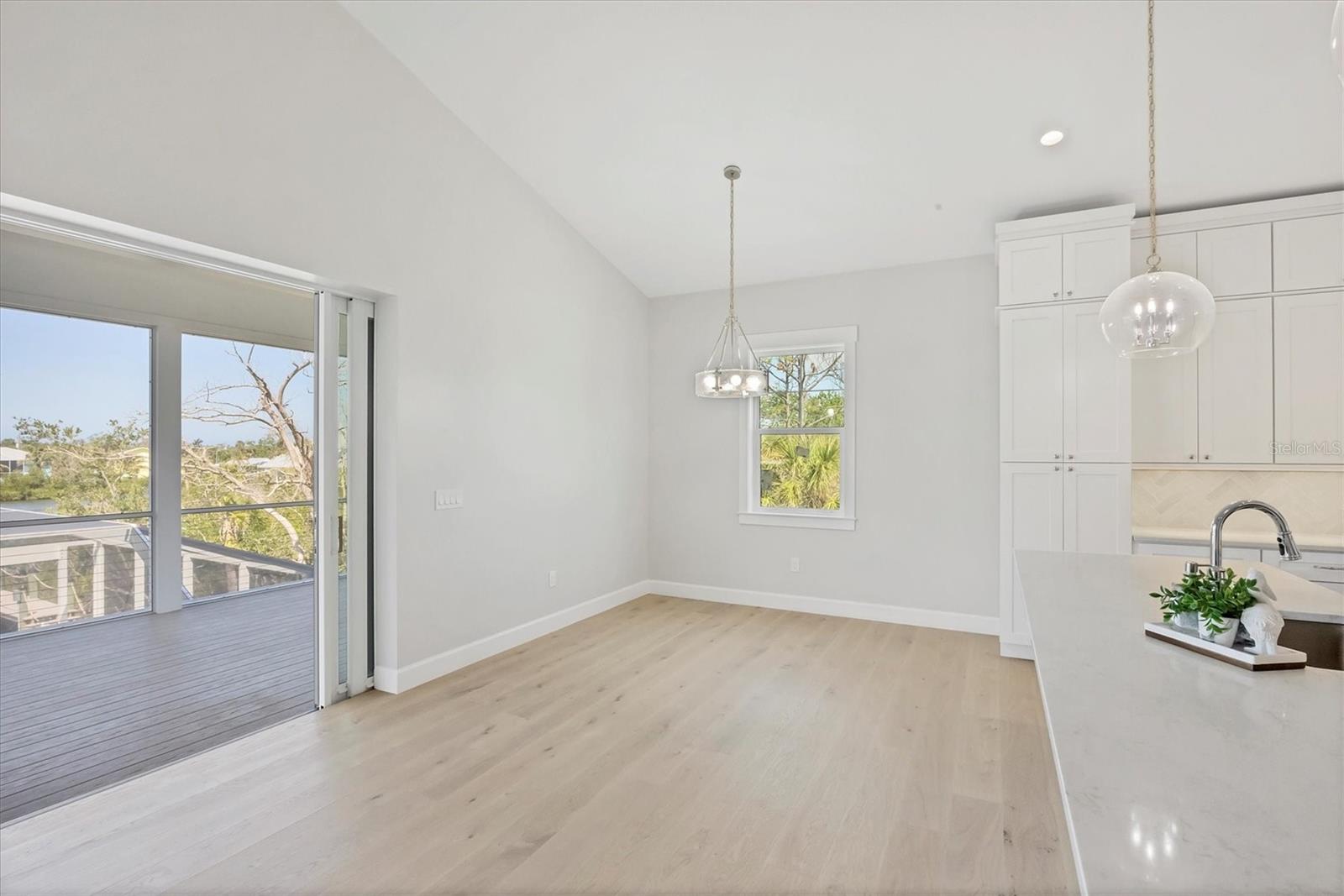 Image 21 of 51 For 1141 Andrews Street