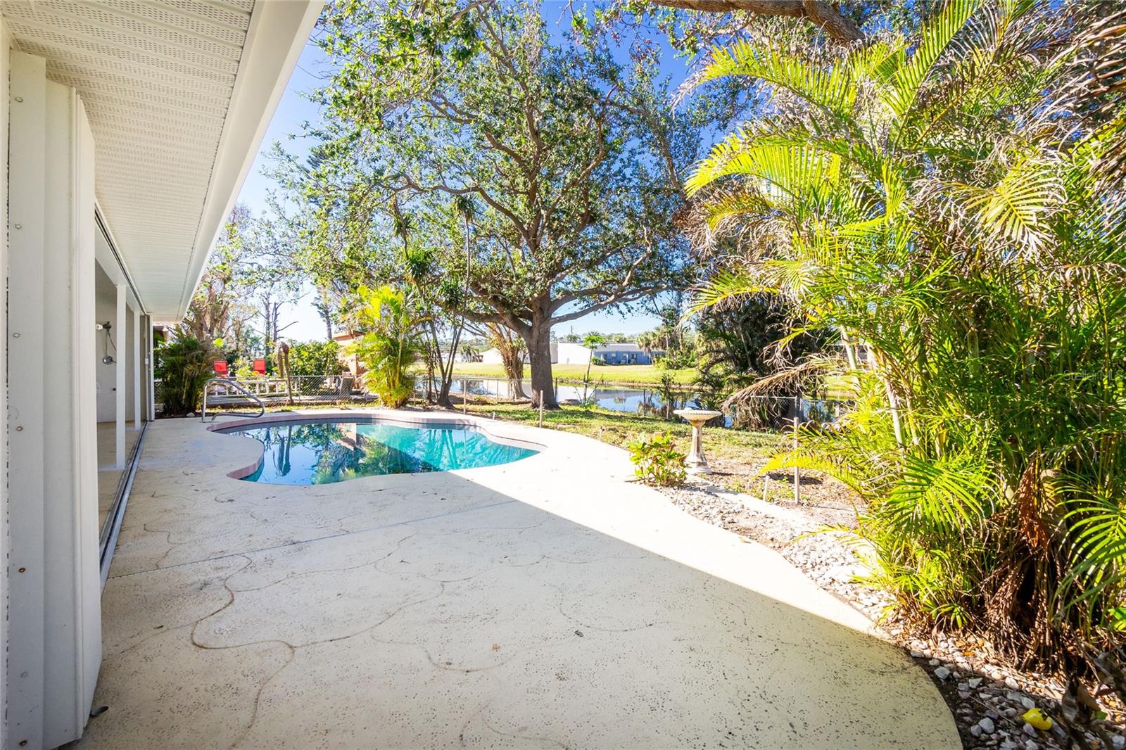 Image 43 of 91 For 217 Rotonda Circle