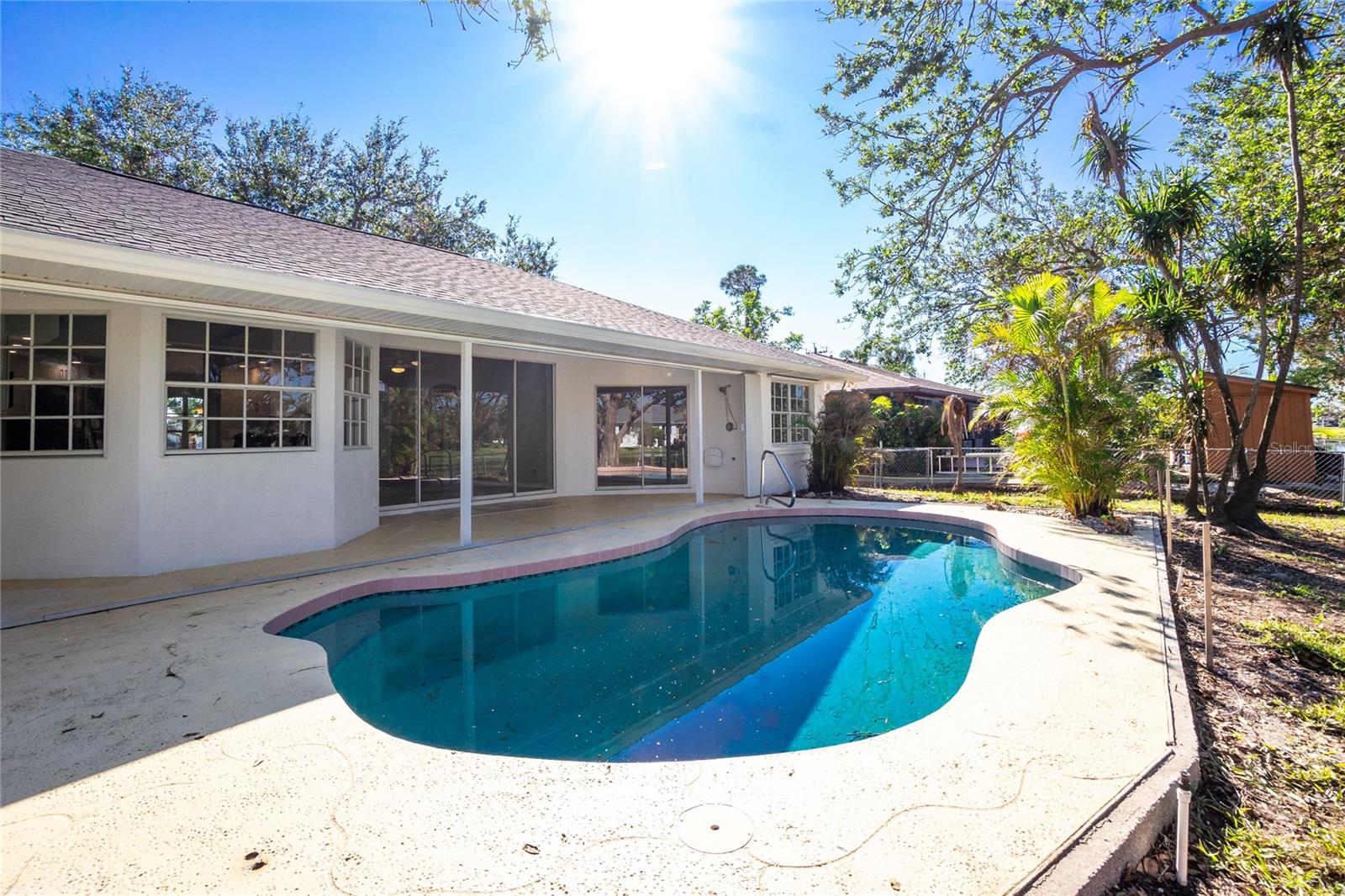 Image 48 of 91 For 217 Rotonda Circle