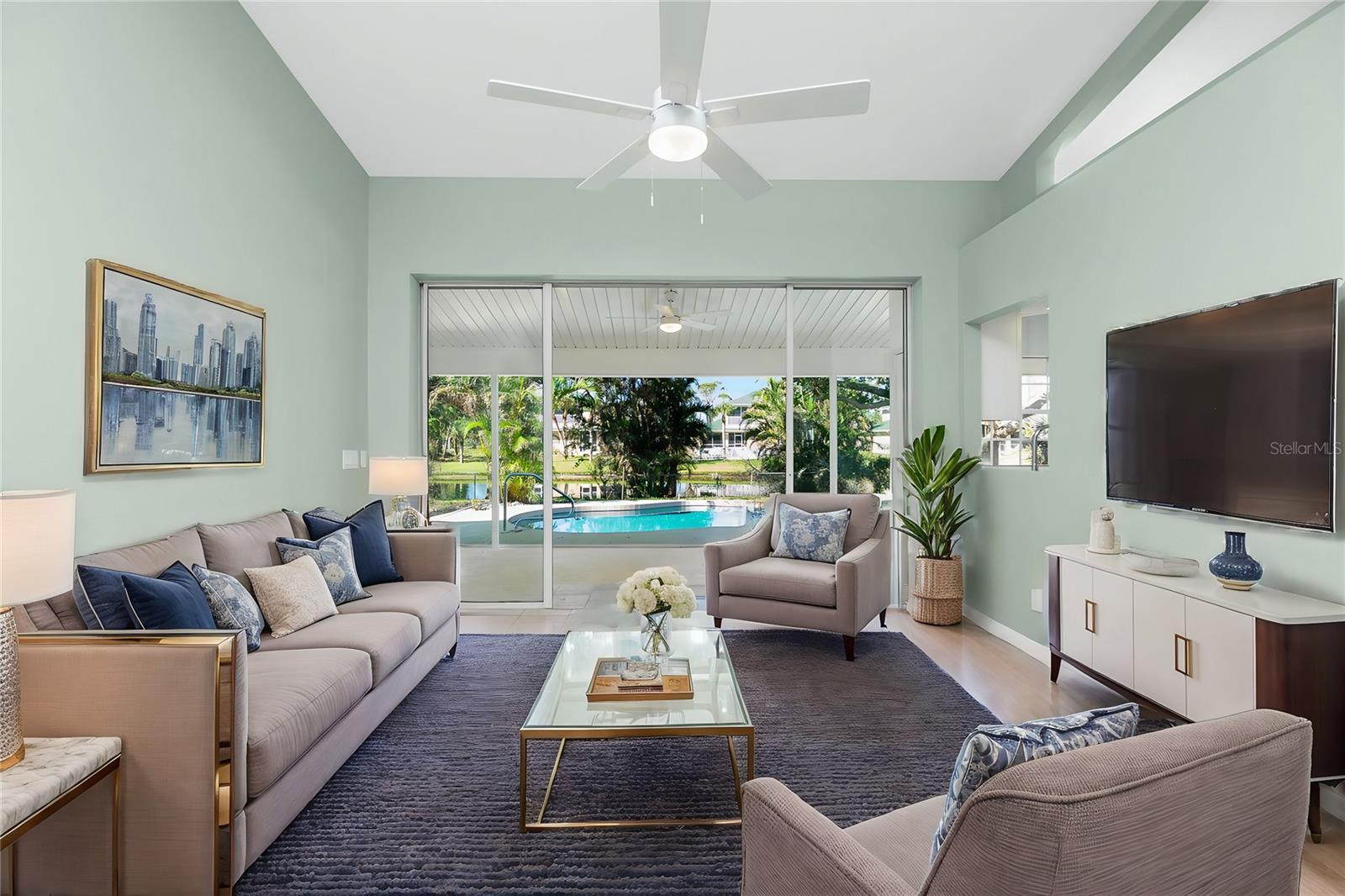 Image 78 of 91 For 217 Rotonda Circle