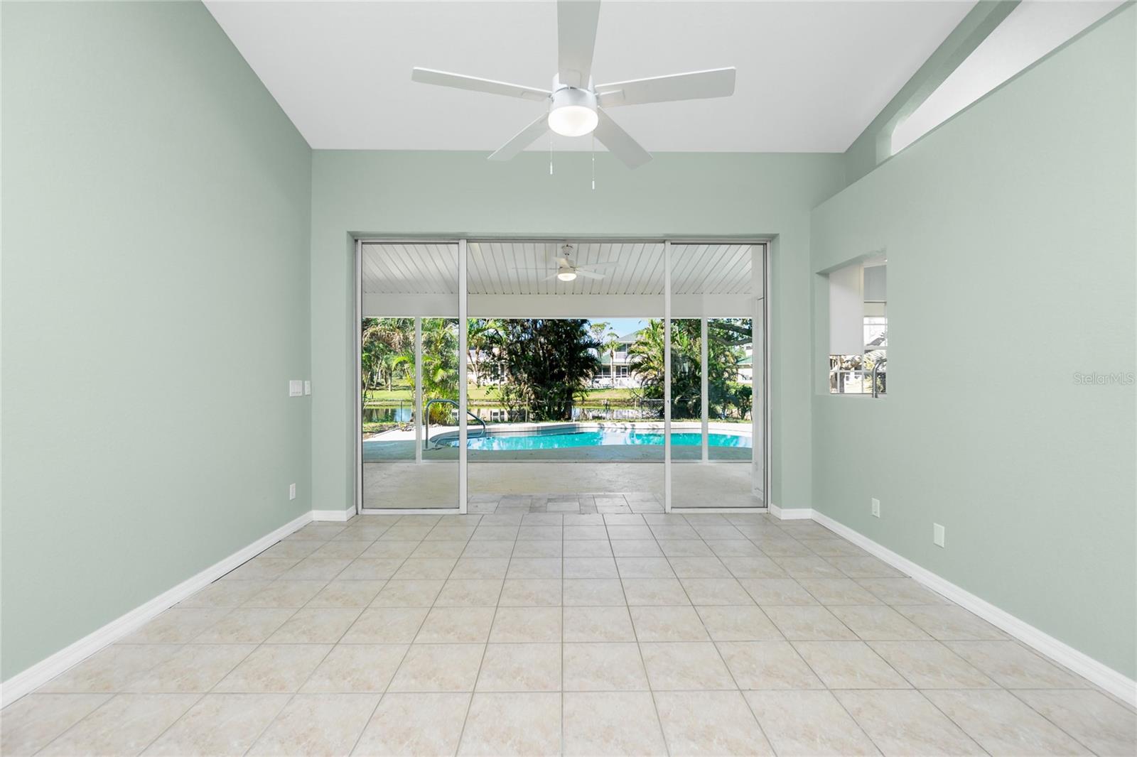 Image 9 of 91 For 217 Rotonda Circle