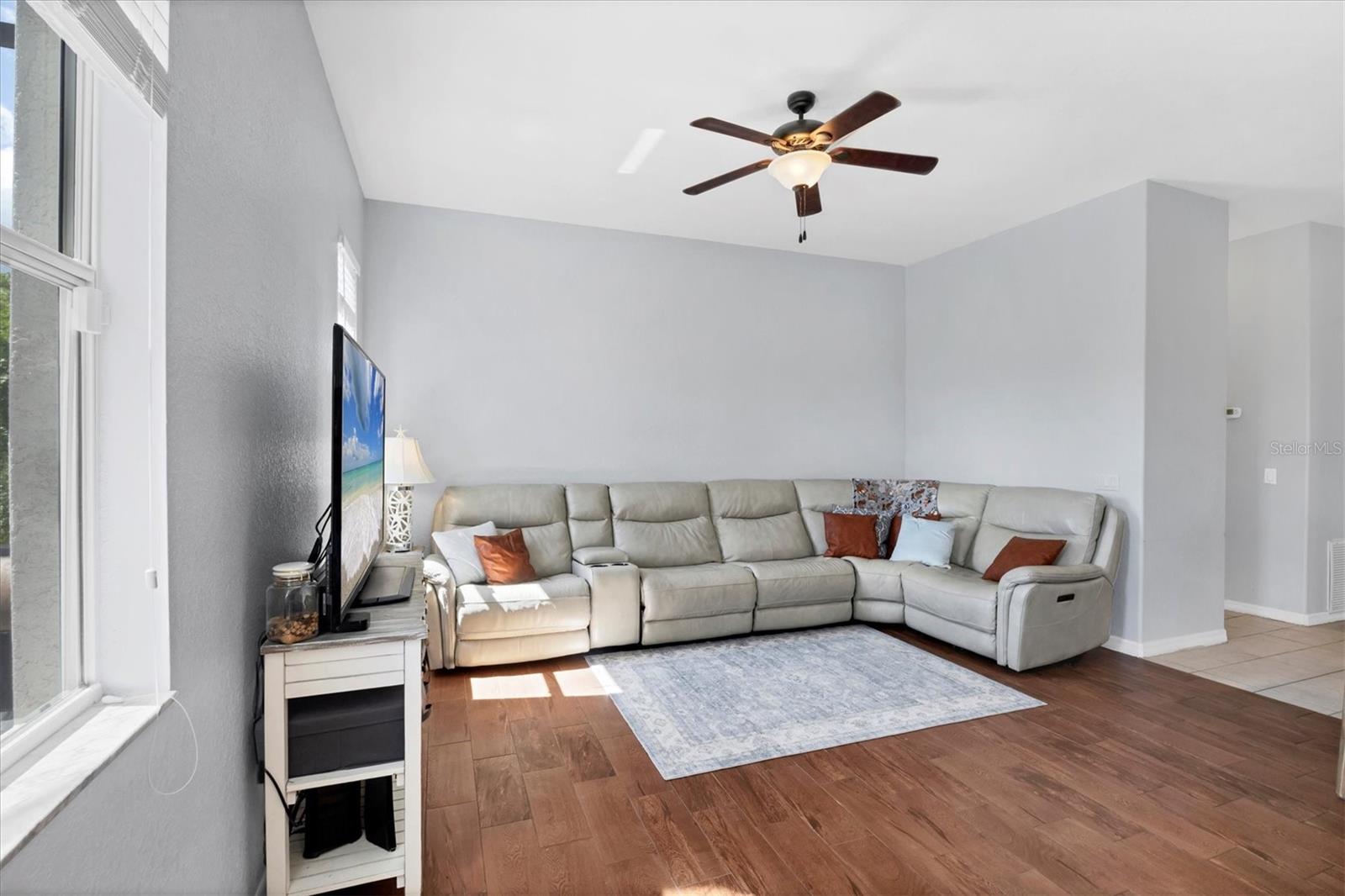 Image 22 of 61 For 11 Lateen Sail Drive