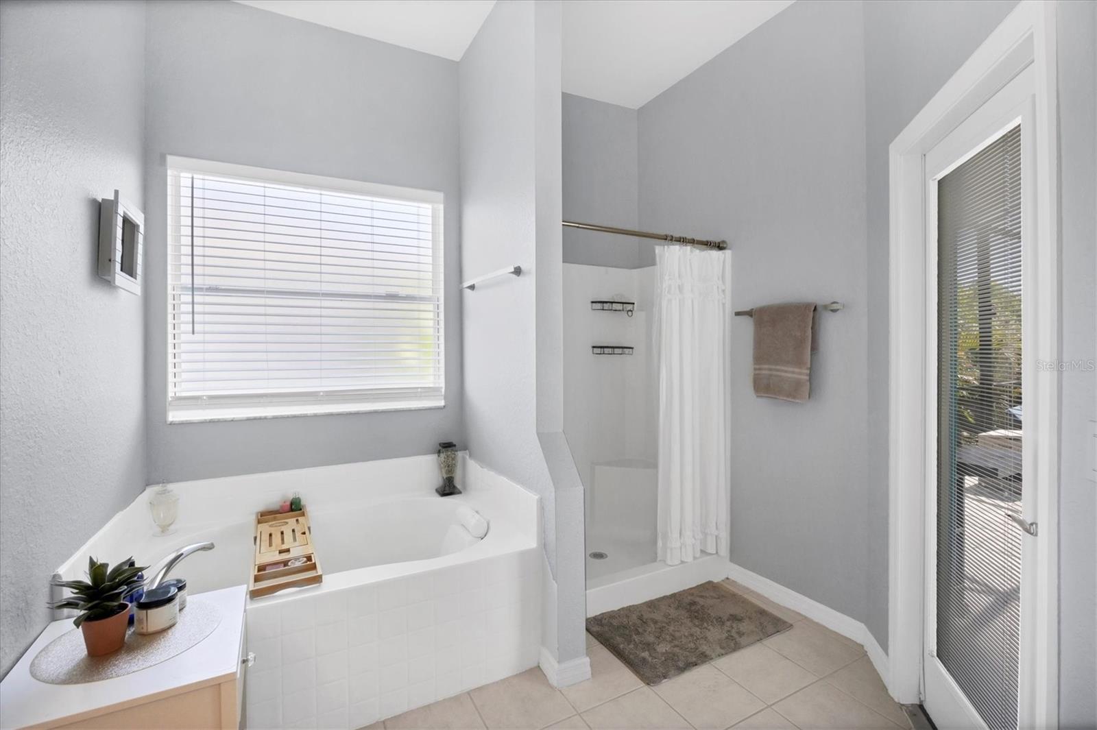 Image 27 of 61 For 11 Lateen Sail Drive