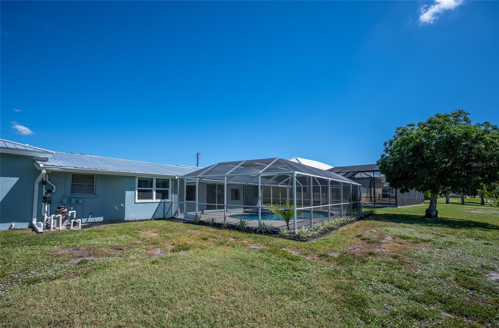 Image 34 of 47 For 4636 Arlington Drive