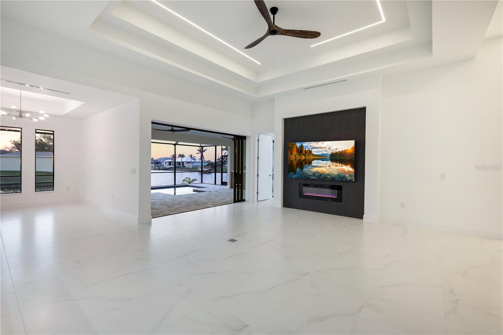 Image 14 of 52 For 9493 St Paul Drive