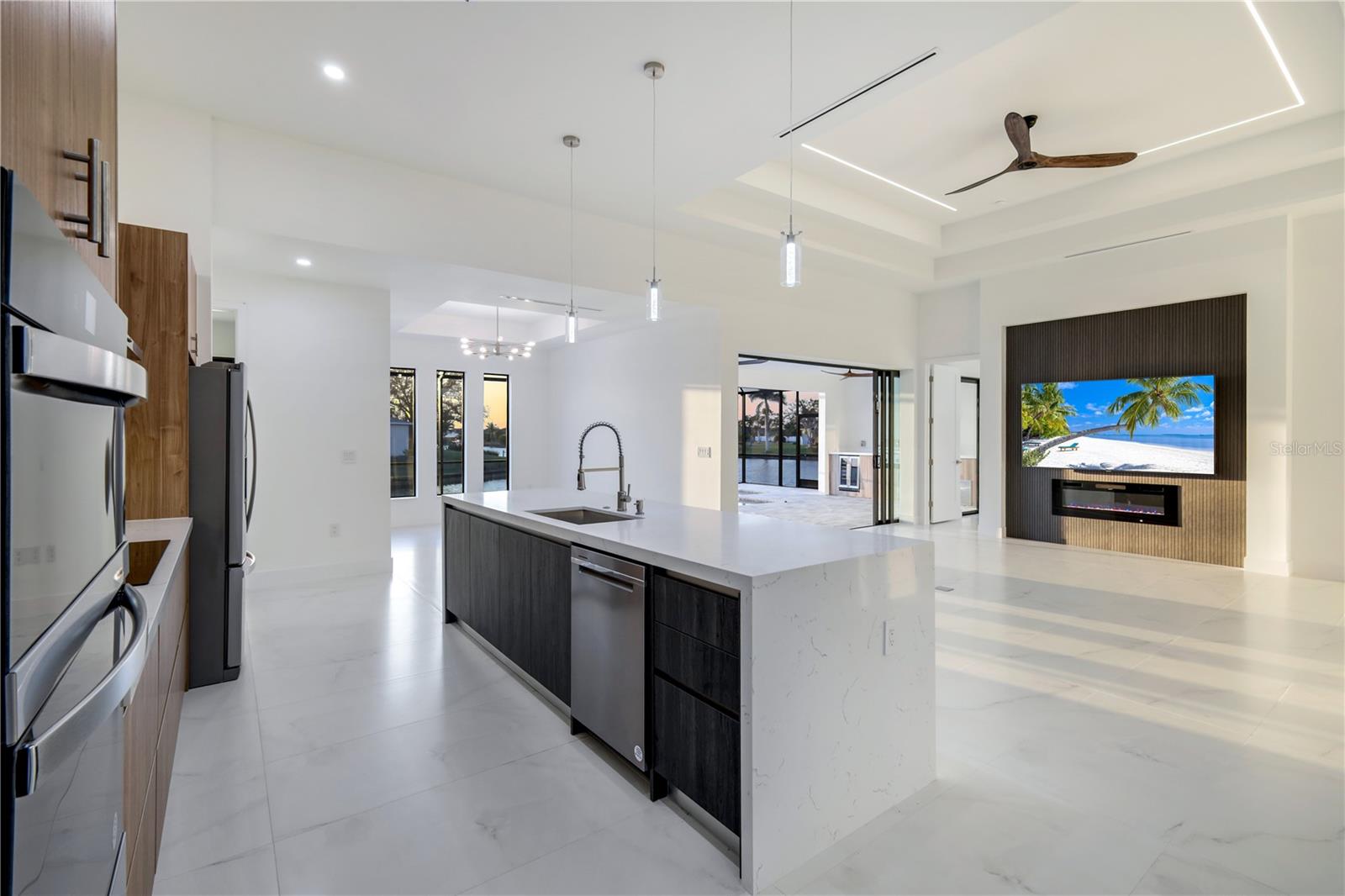 Image 19 of 52 For 9493 St Paul Drive