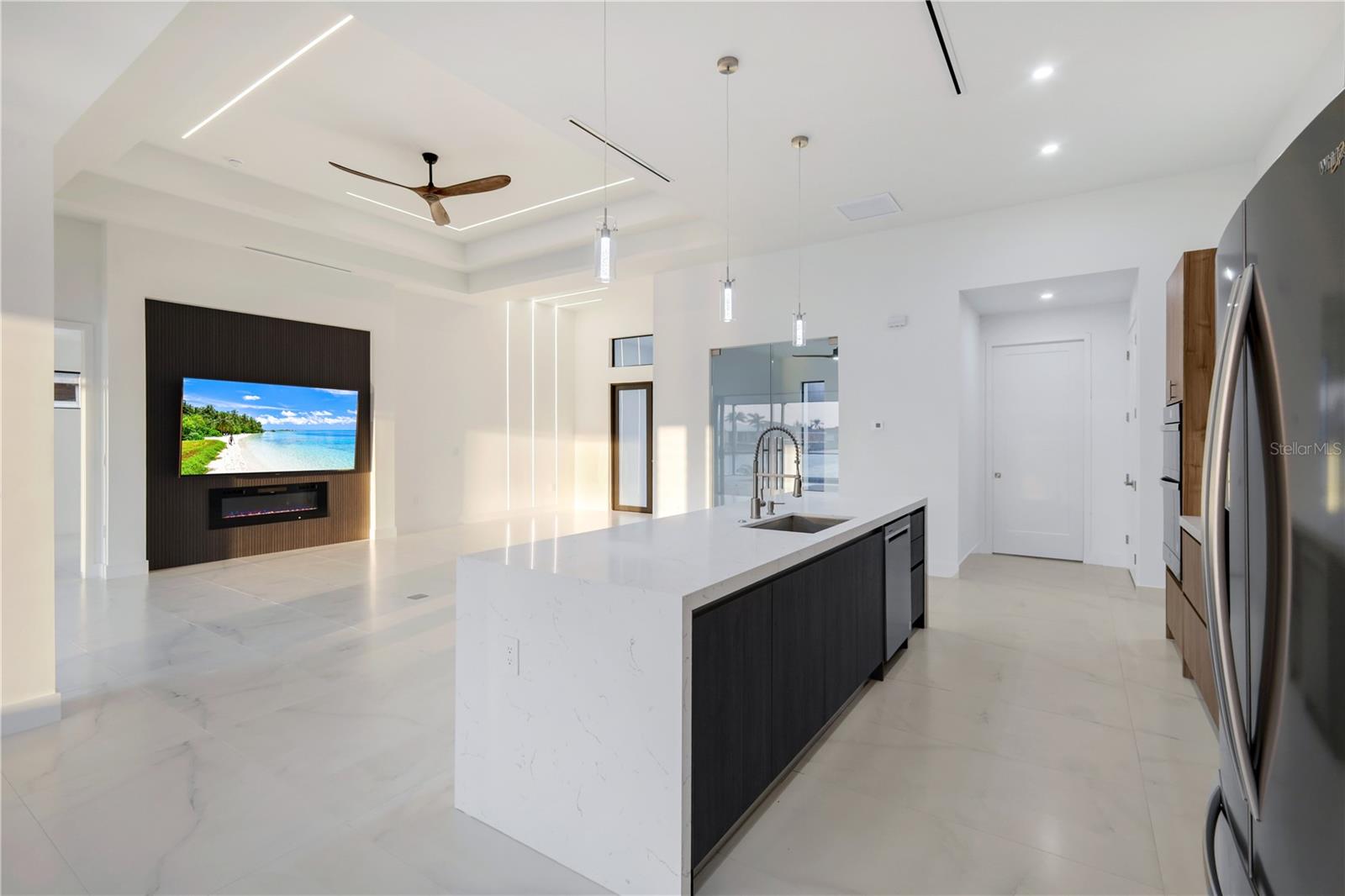 Image 21 of 52 For 9493 St Paul Drive