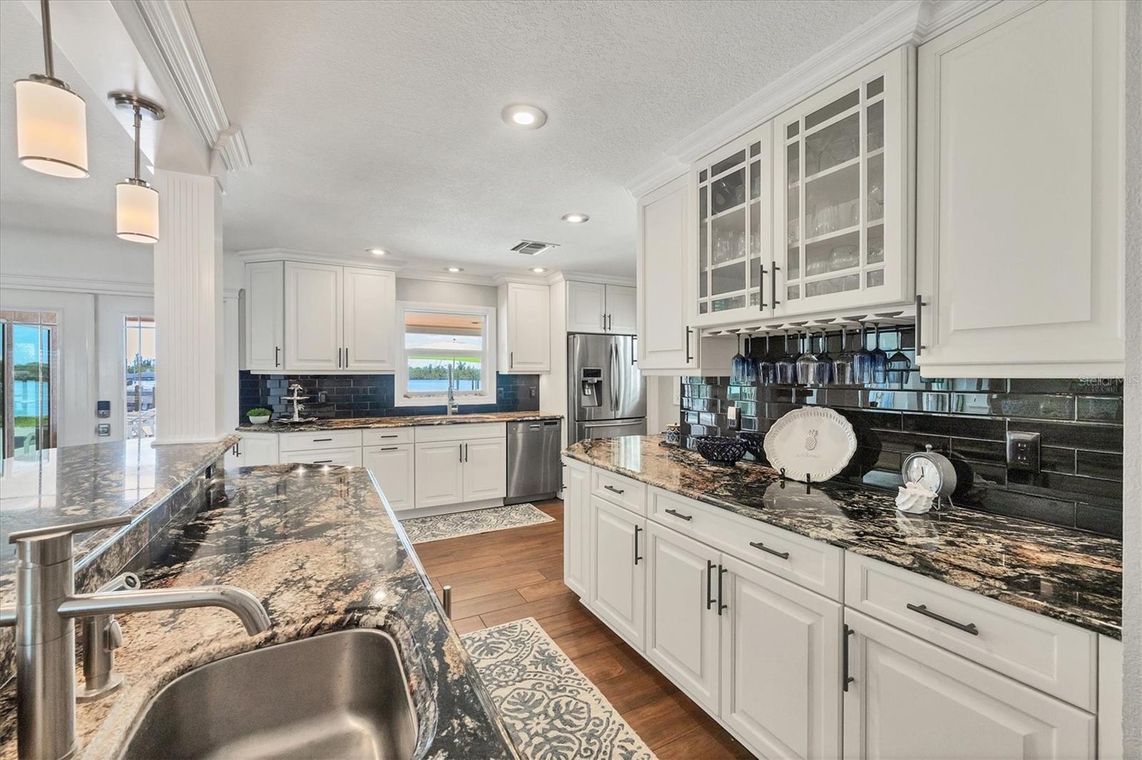 Image 18 of 50 For 225 Green Dolphin Drive