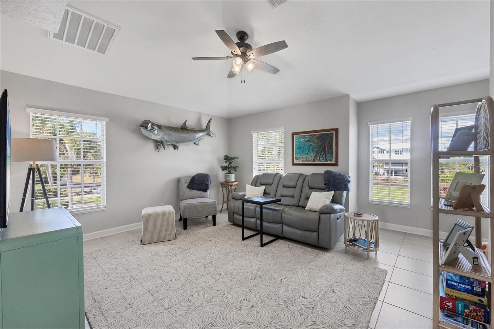 Image 28 of 50 For 225 Green Dolphin Drive