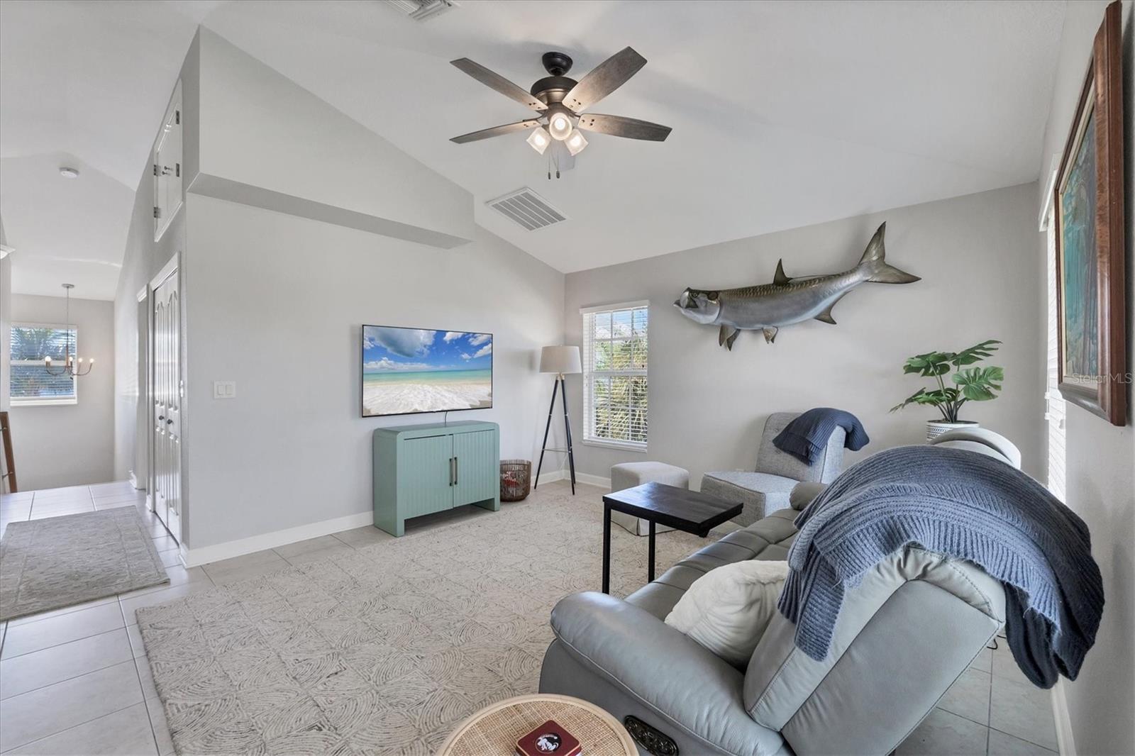 Image 30 of 50 For 225 Green Dolphin Drive