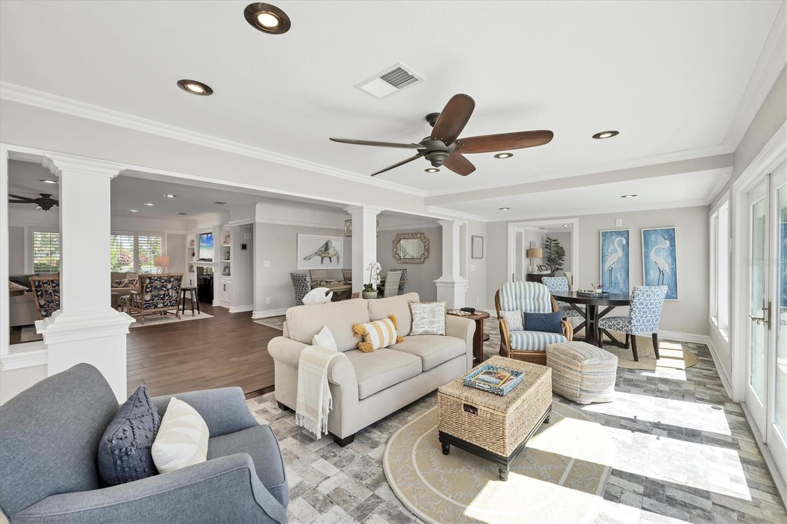 Image 9 of 50 For 225 Green Dolphin Drive