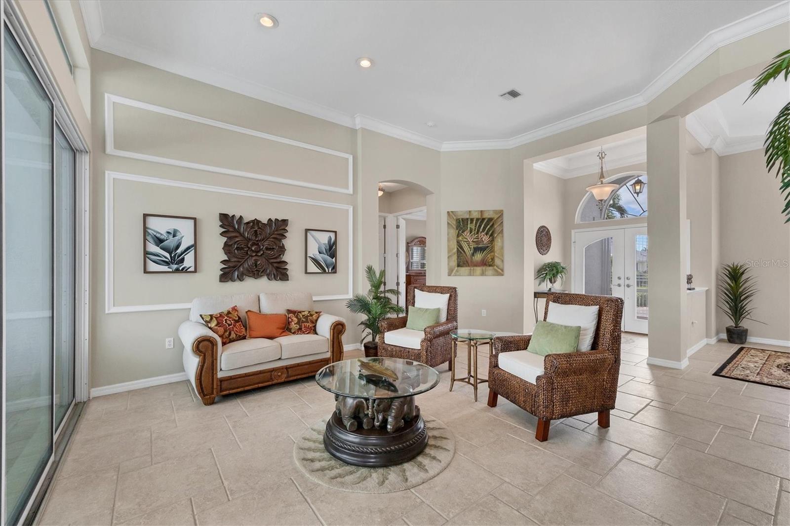 Image 13 of 63 For 330 Coral Creek Drive