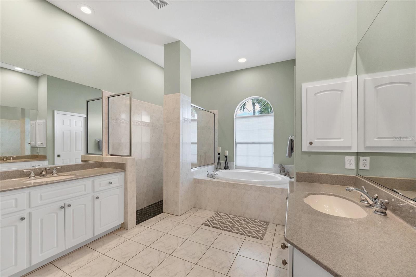 Image 17 of 63 For 330 Coral Creek Drive
