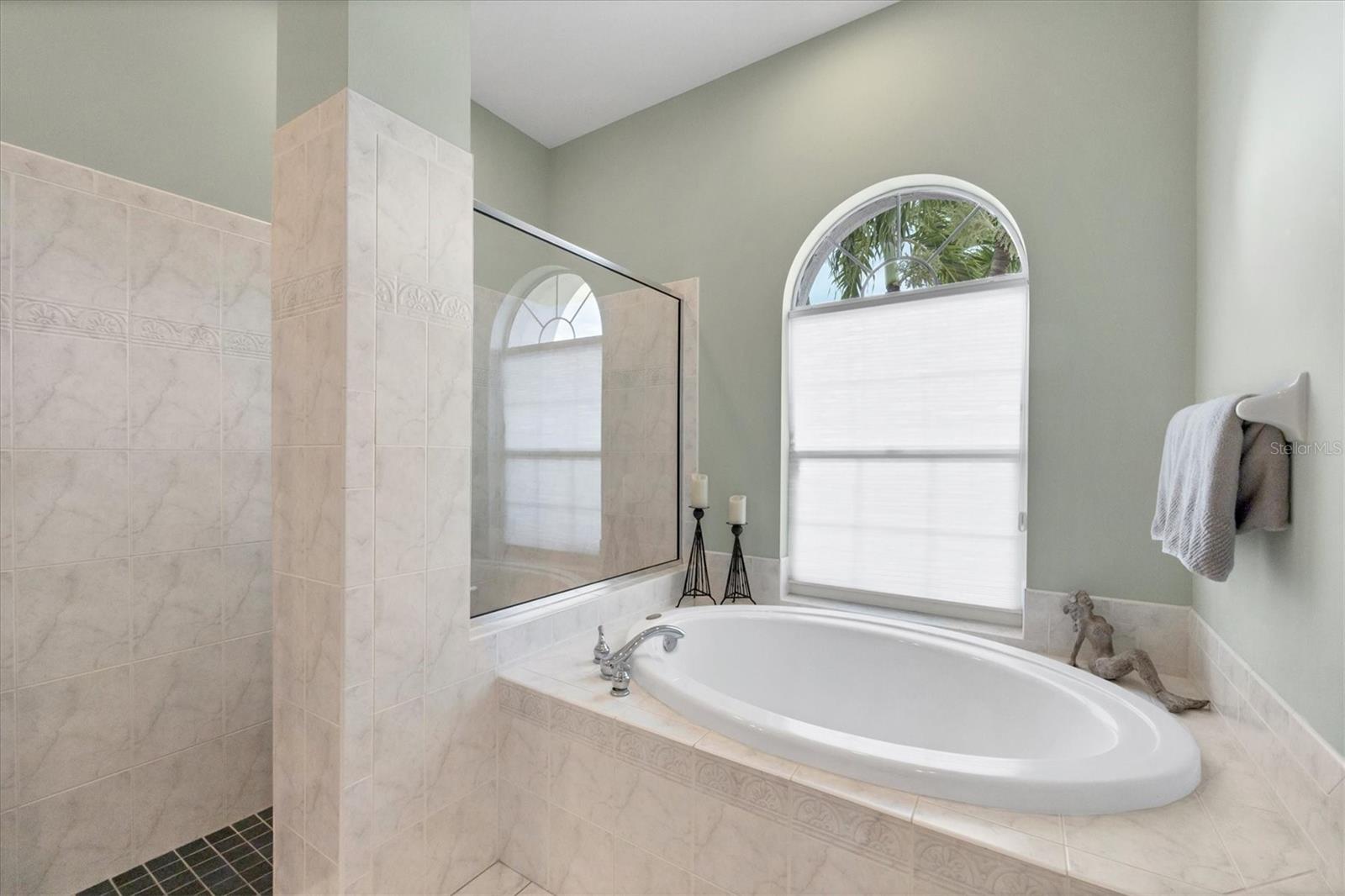 Image 20 of 63 For 330 Coral Creek Drive