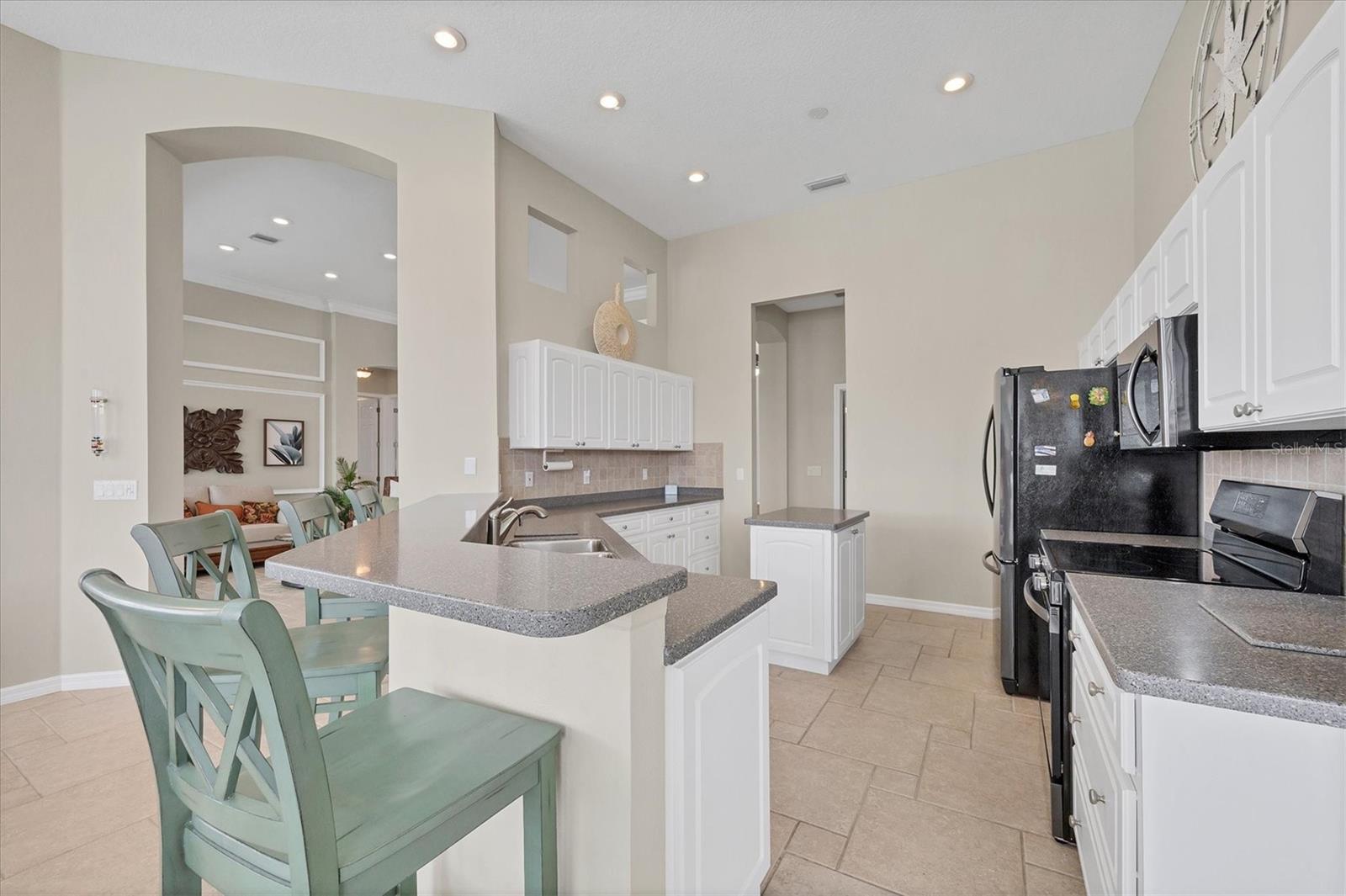 Image 33 of 63 For 330 Coral Creek Drive