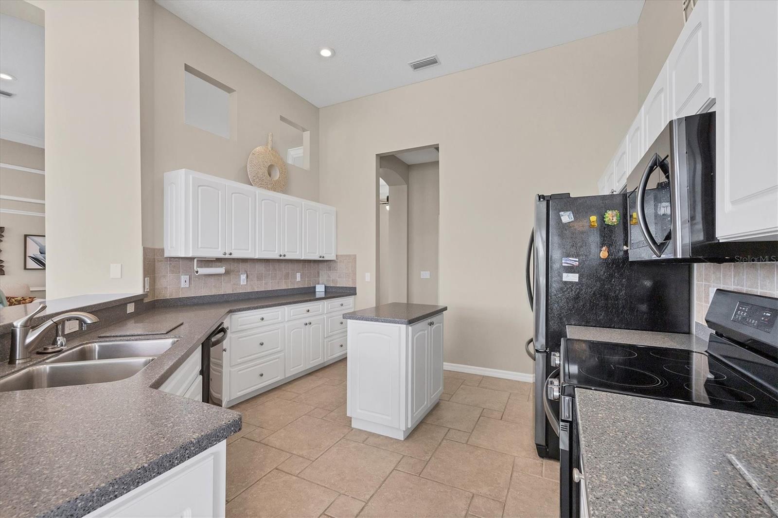 Image 34 of 63 For 330 Coral Creek Drive