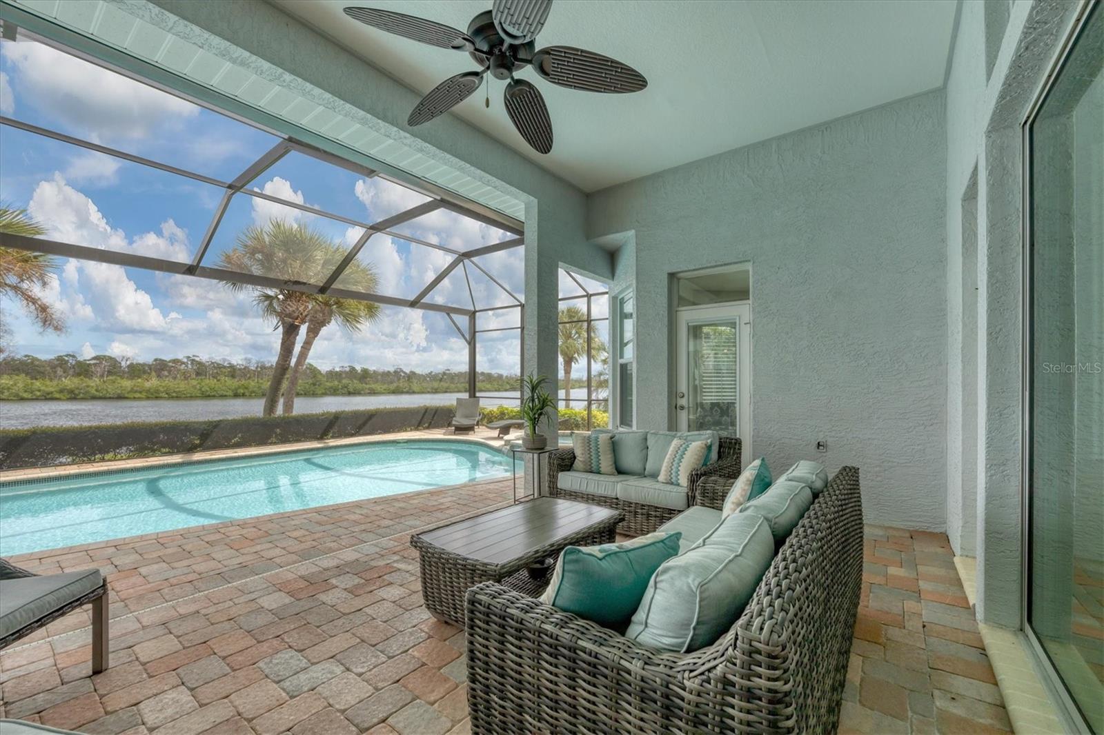Image 39 of 63 For 330 Coral Creek Drive