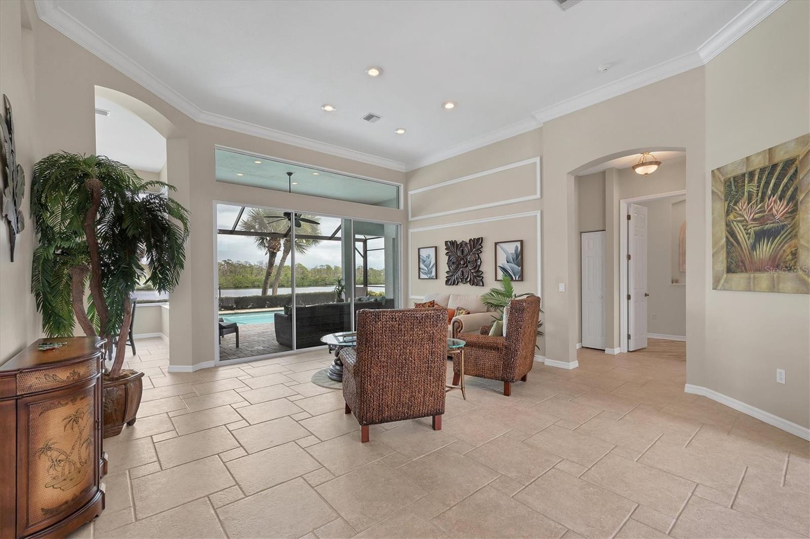 Image 8 of 63 For 330 Coral Creek Drive