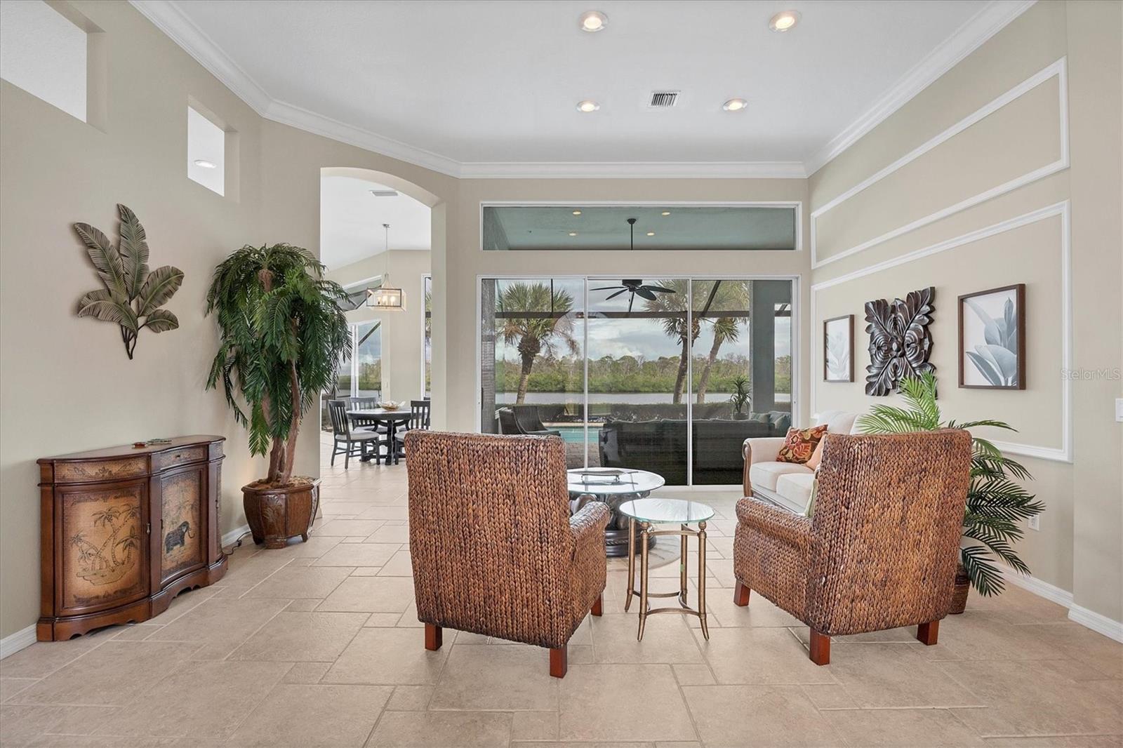 Image 9 of 63 For 330 Coral Creek Drive