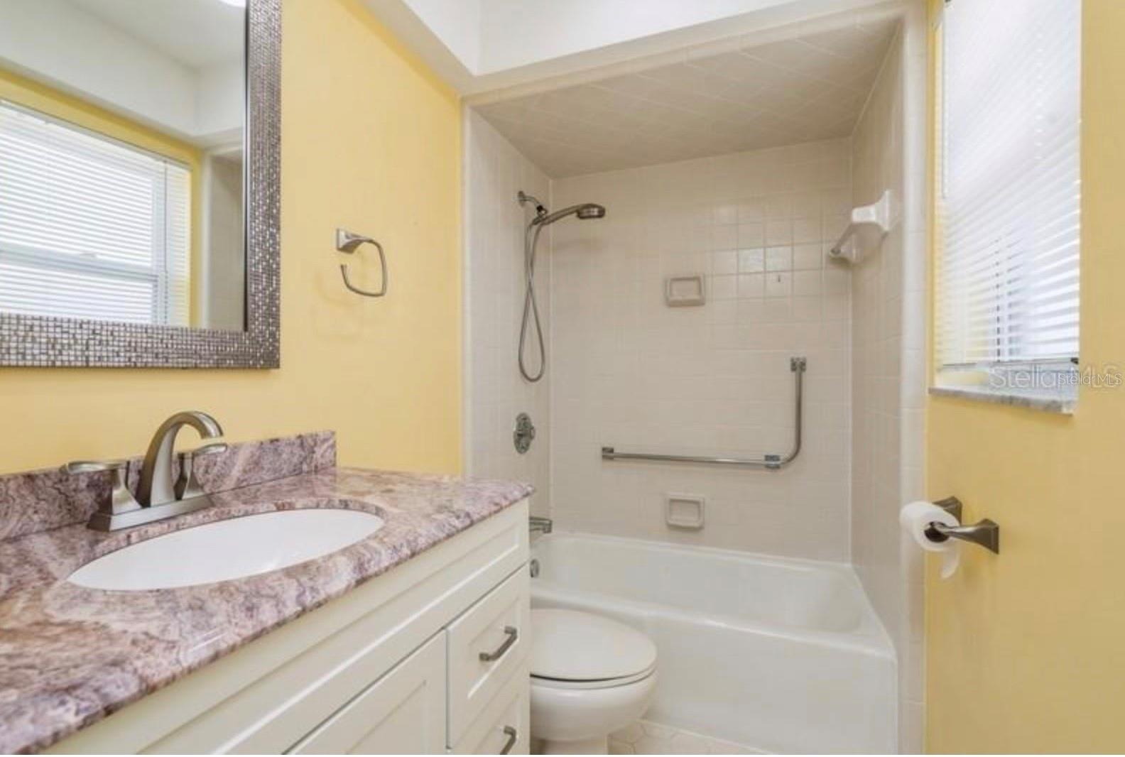 Image 11 of 31 For 83 Rotonda Circle