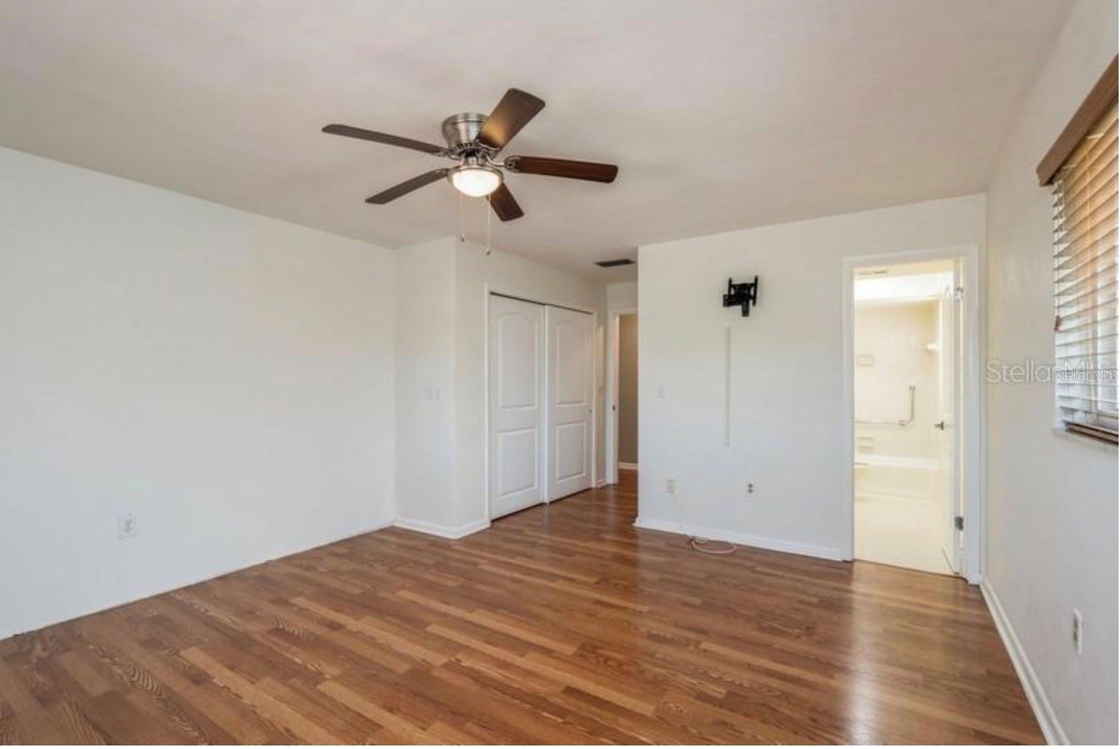 Image 15 of 31 For 83 Rotonda Circle