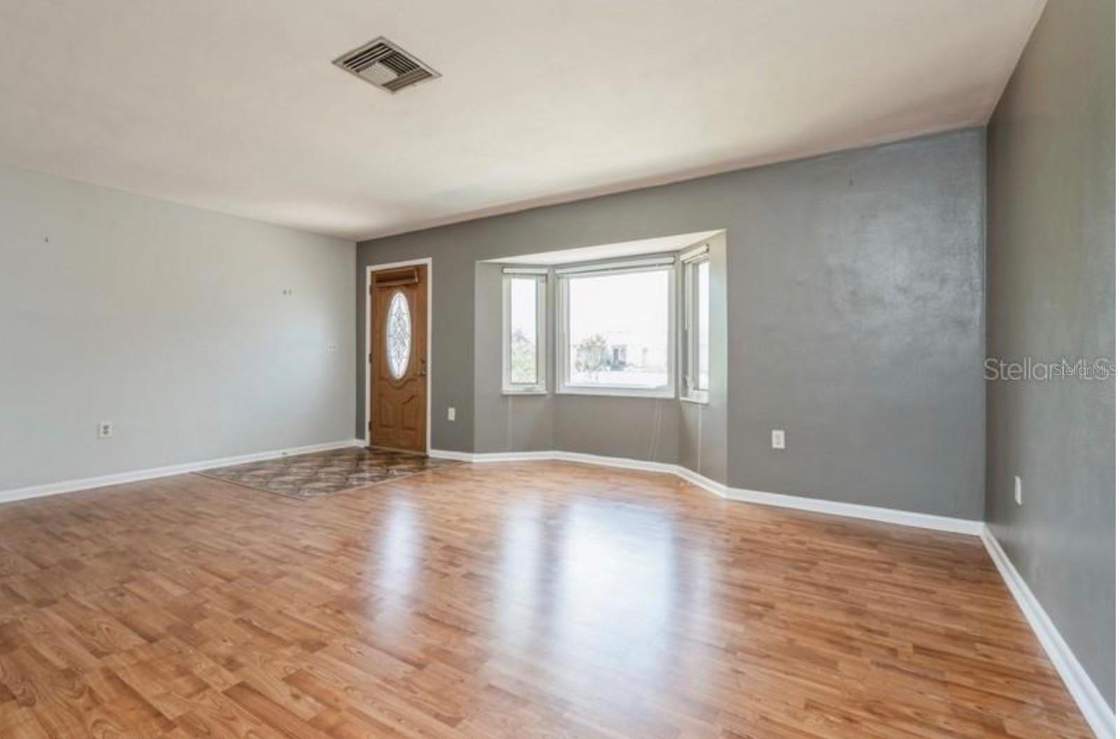 Image 24 of 31 For 83 Rotonda Circle