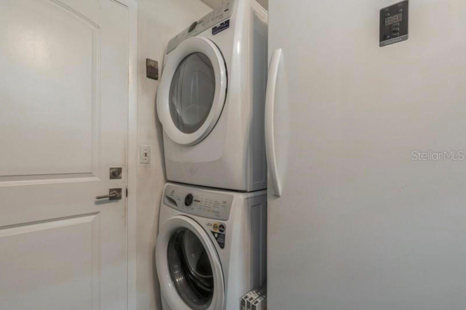 Image 4 of 31 For 83 Rotonda Circle