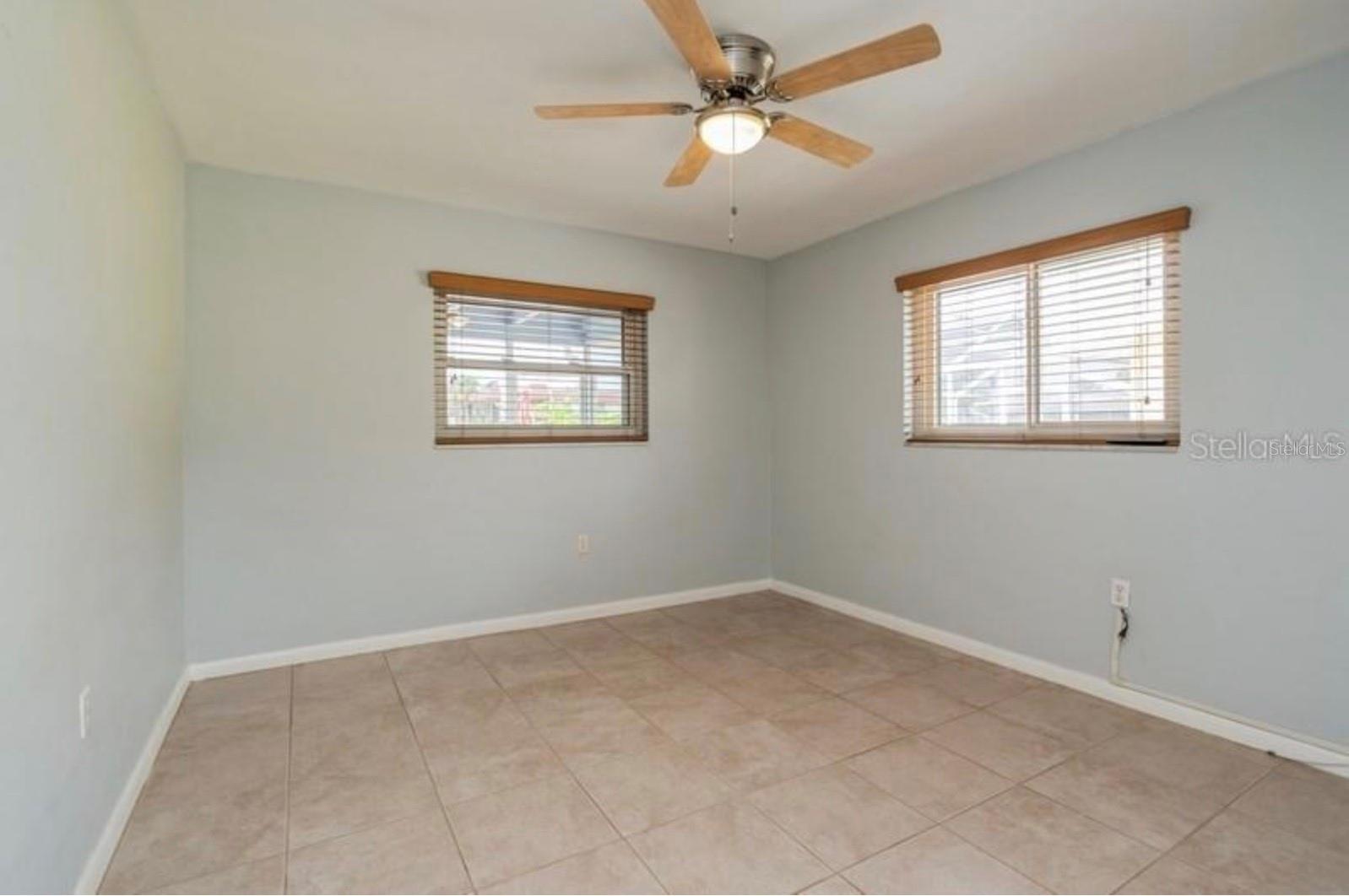 Image 7 of 31 For 83 Rotonda Circle