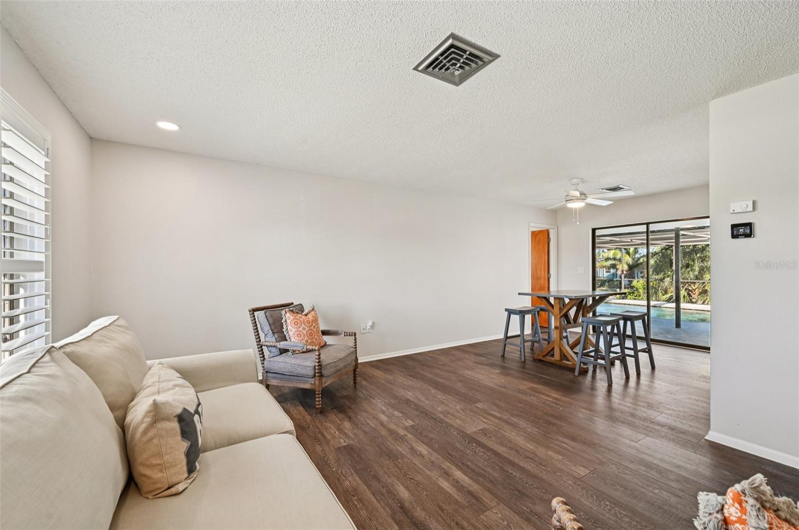 Image 10 of 60 For 560 Sandlor Drive