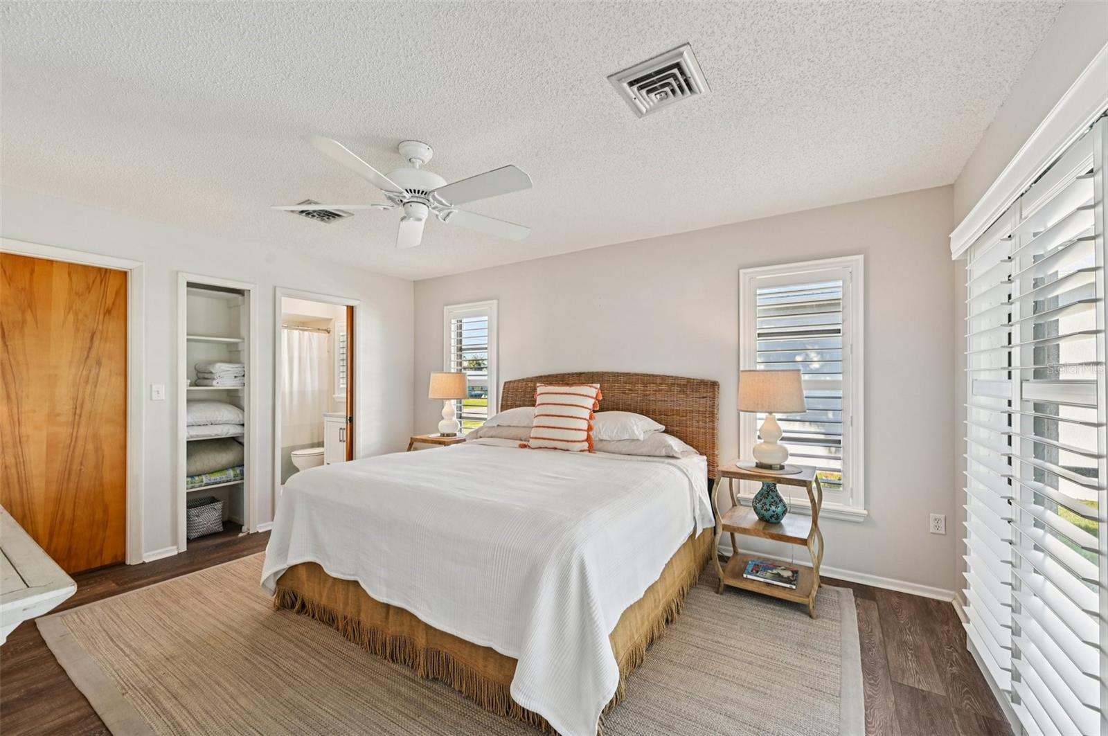 Image 21 of 60 For 560 Sandlor Drive