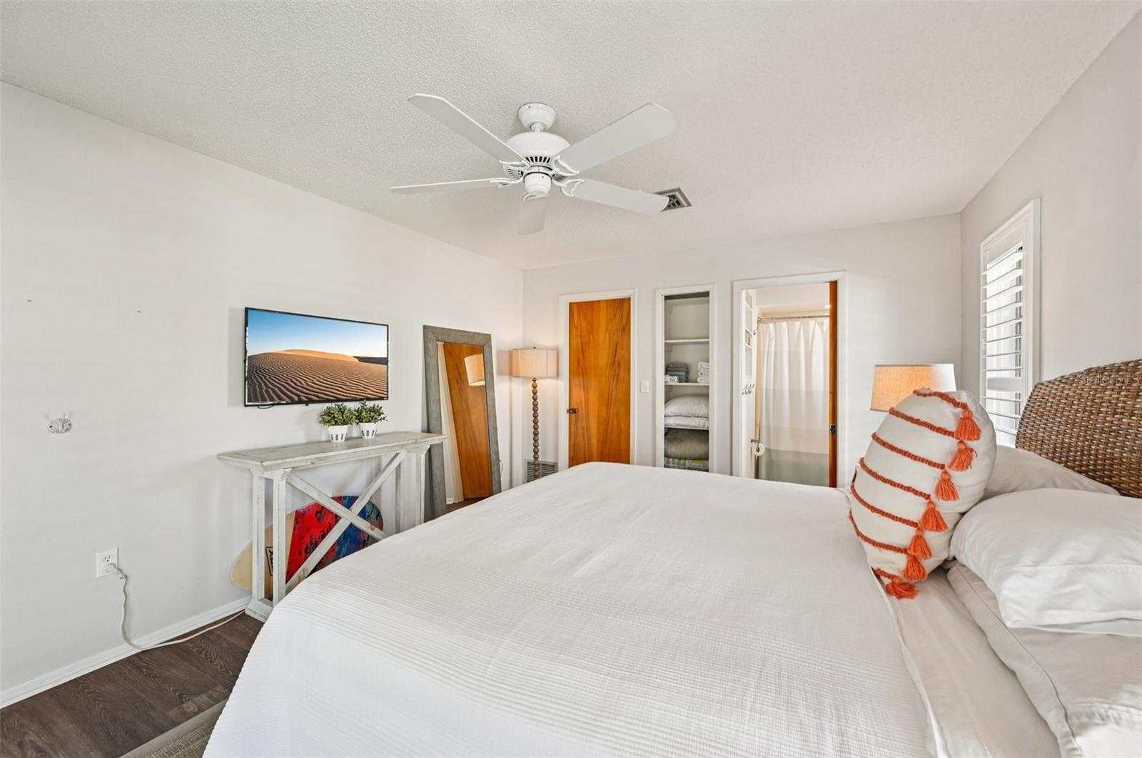 Image 22 of 60 For 560 Sandlor Drive