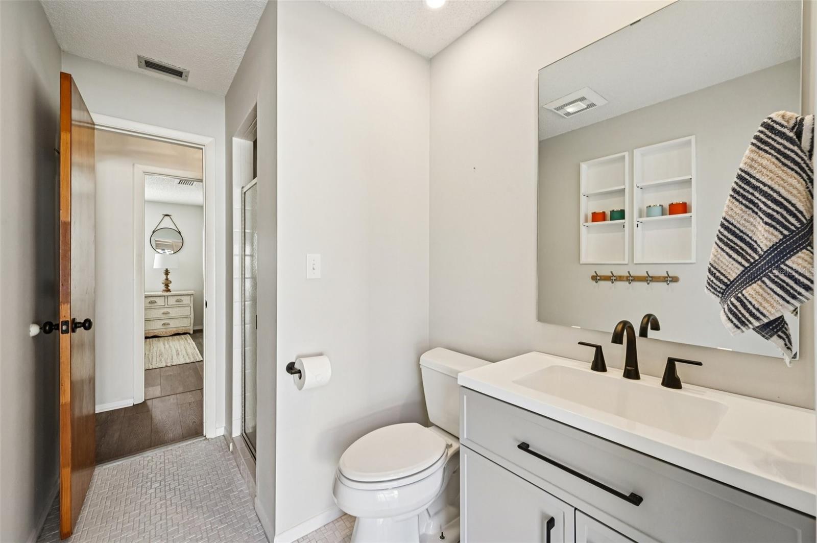 Image 29 of 60 For 560 Sandlor Drive