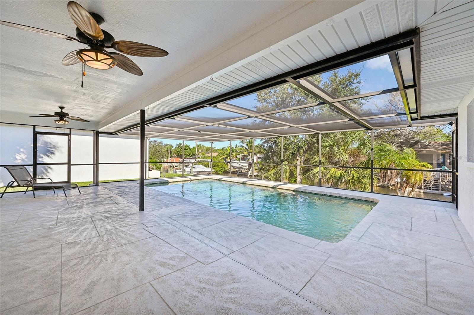 Image 37 of 60 For 560 Sandlor Drive