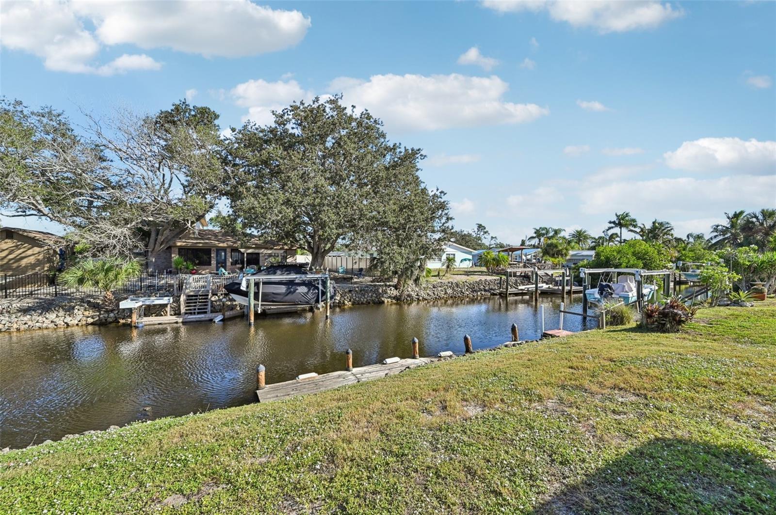 Image 4 of 60 For 560 Sandlor Drive