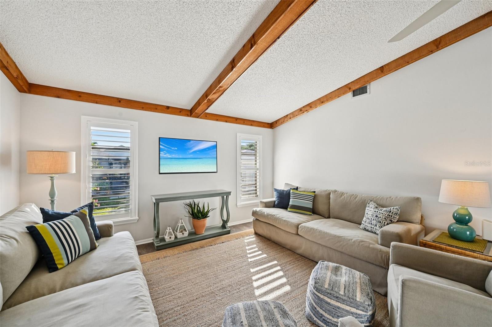 Image 6 of 60 For 560 Sandlor Drive