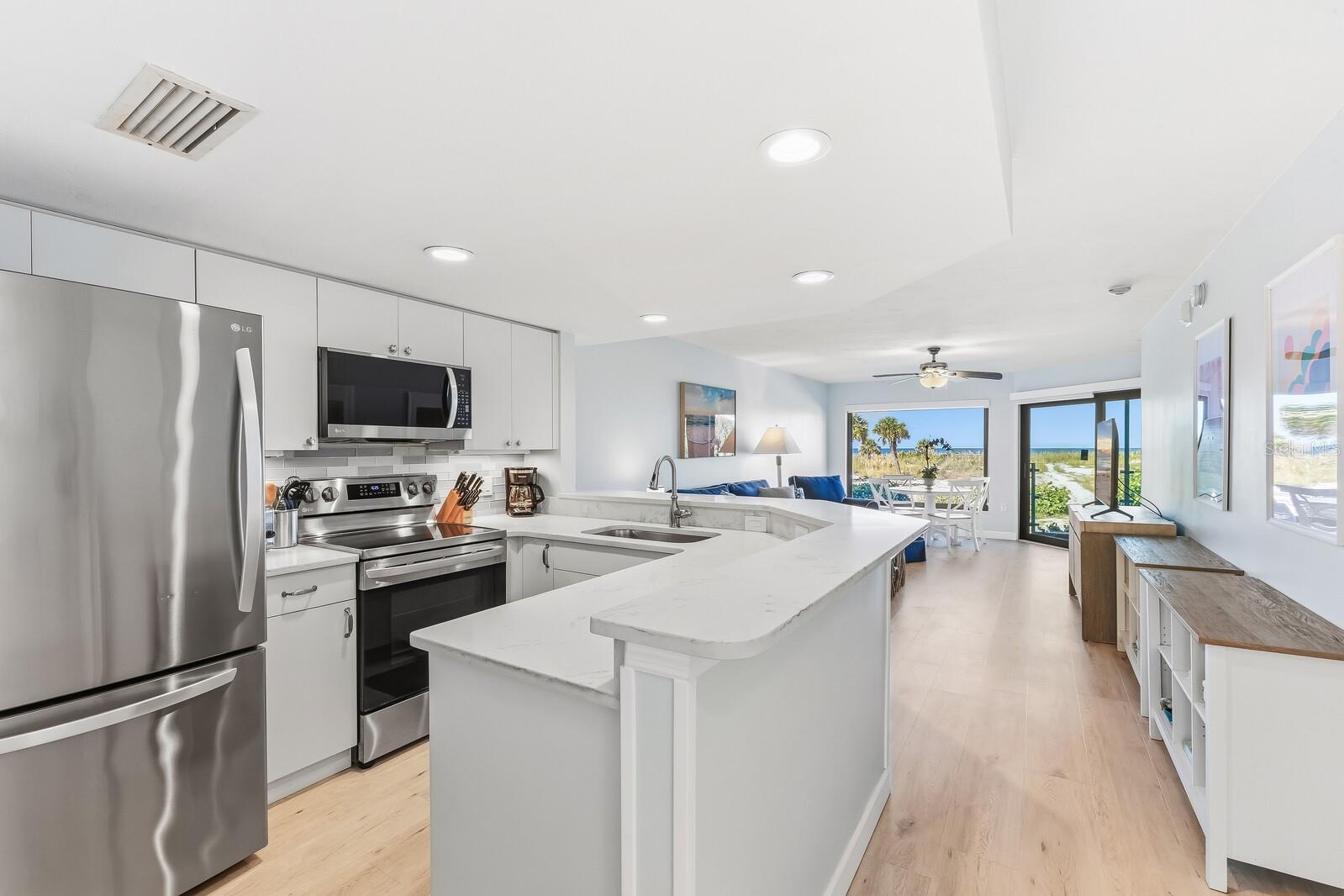 Image 2 of 39 For 5000 Gasparilla Road 104