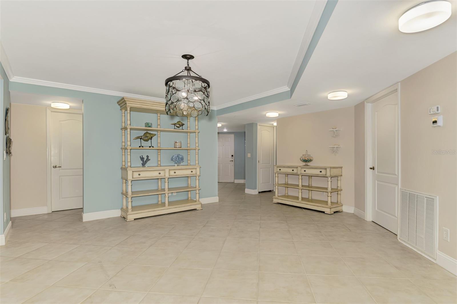 Image 11 of 38 For 5056 Beach Road 102